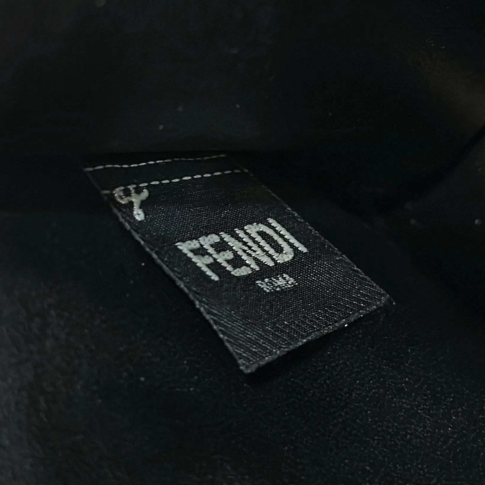 FEN 27FW CMBSDWE 038 미니토트백 56