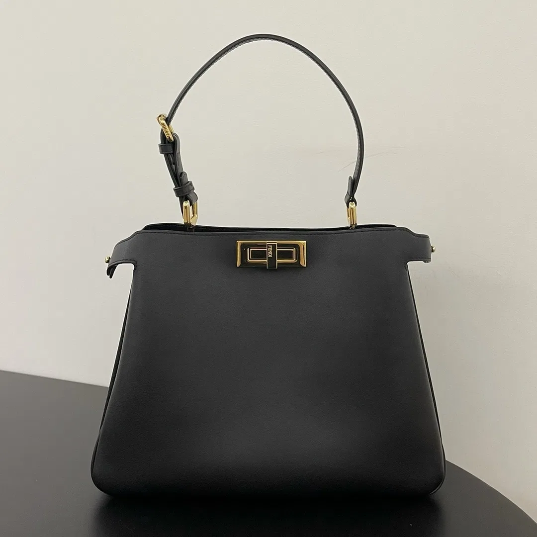FEN 27FW CMBSDWE 040 토트백 16