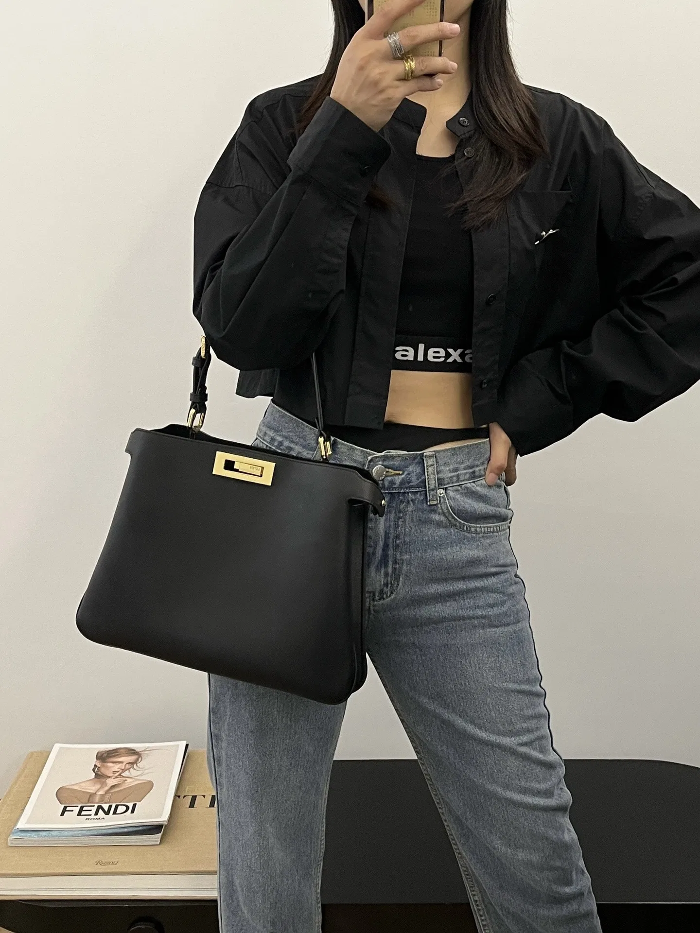 FEN 27FW CMBSDWE 040 토트백 28