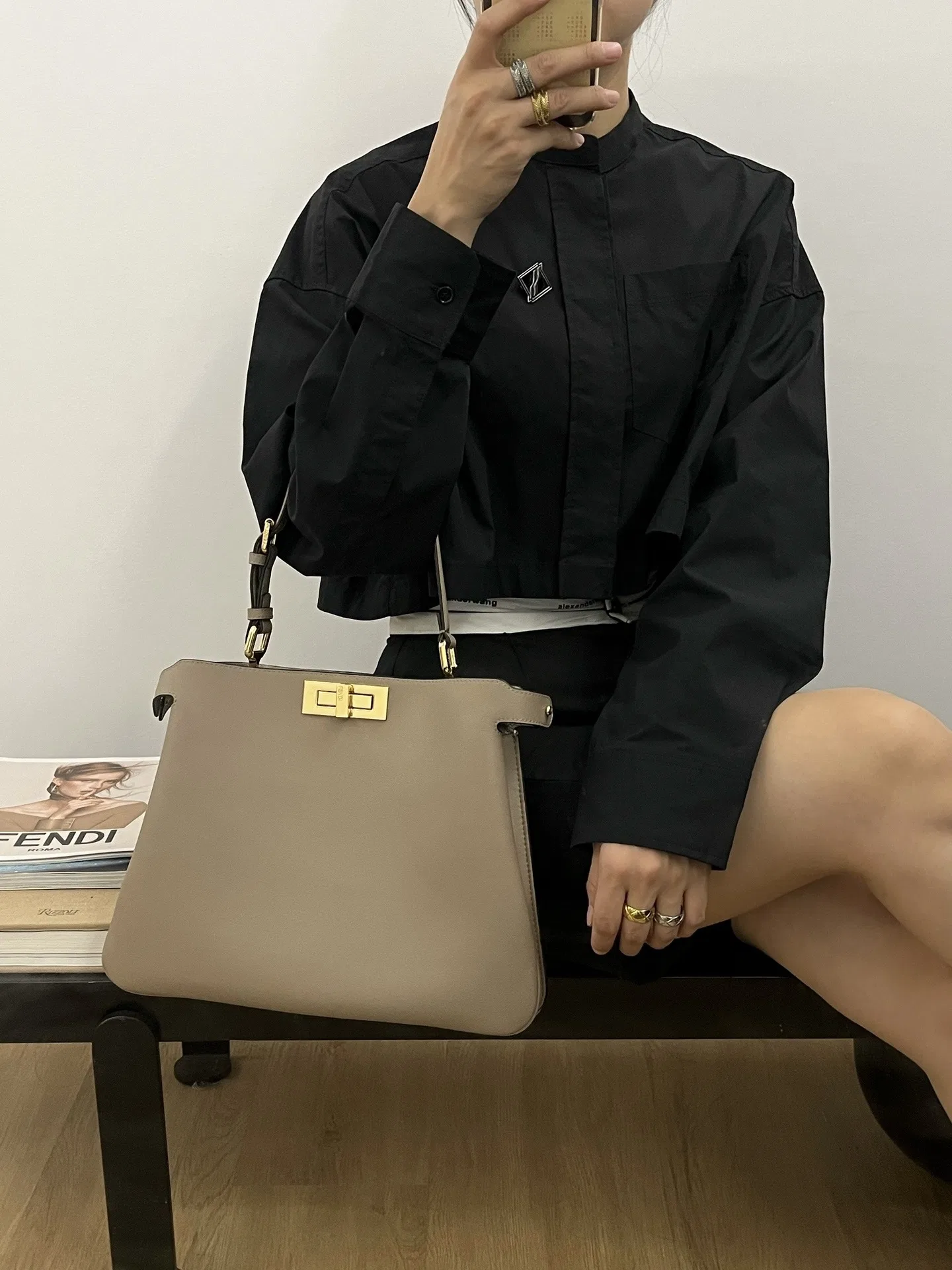FEN 27FW CMBSDWE 040 토트백 42