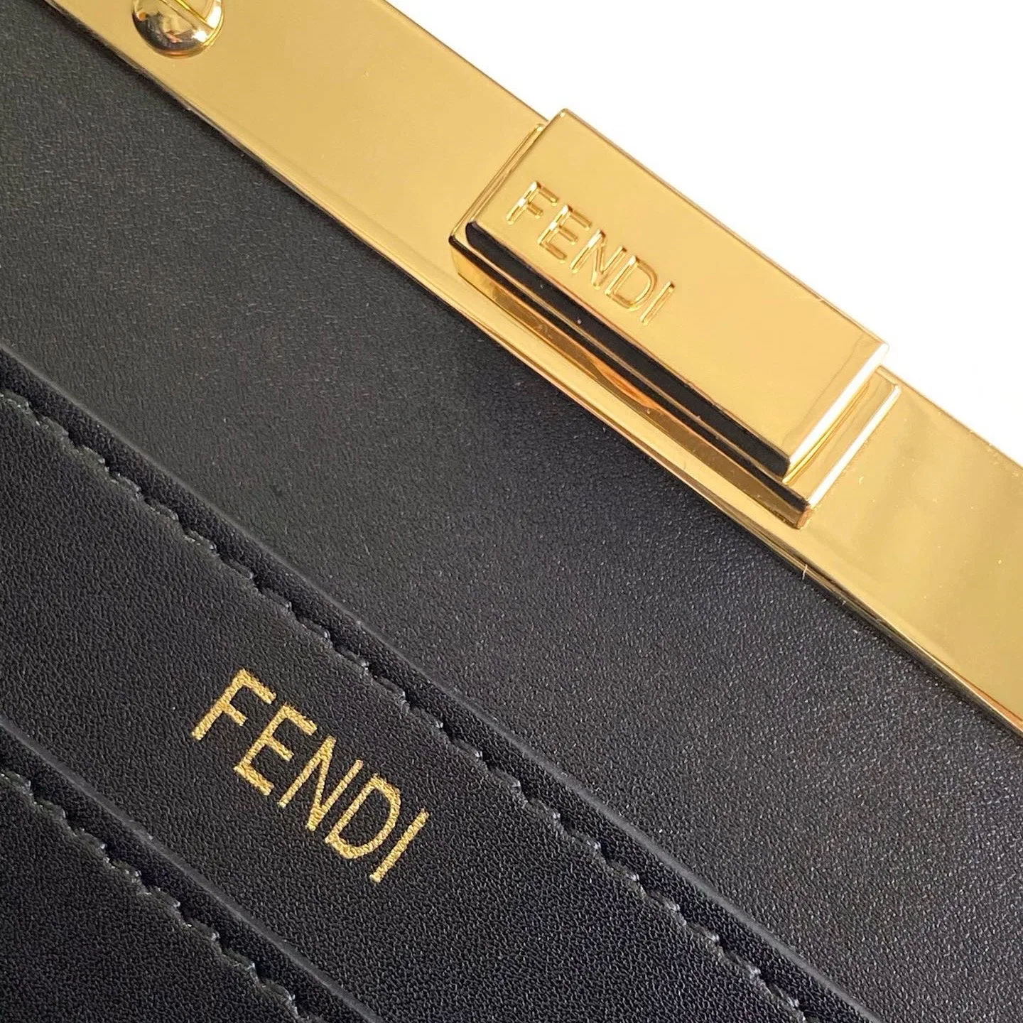 FEN 27FW CMBSDWE 042 토트백 8