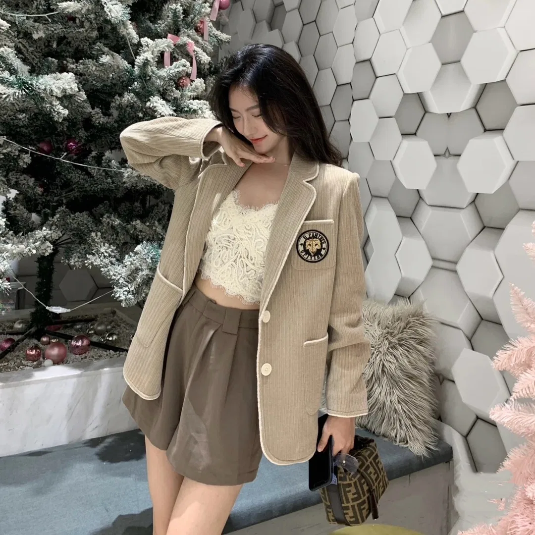 FEN 27FW CMBSDWE 062 미니토트백 11