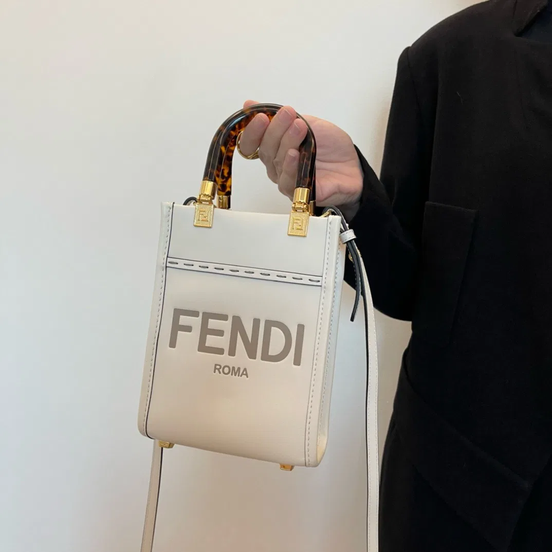 FEN 27FW CMBSDWE 066 미니백 10