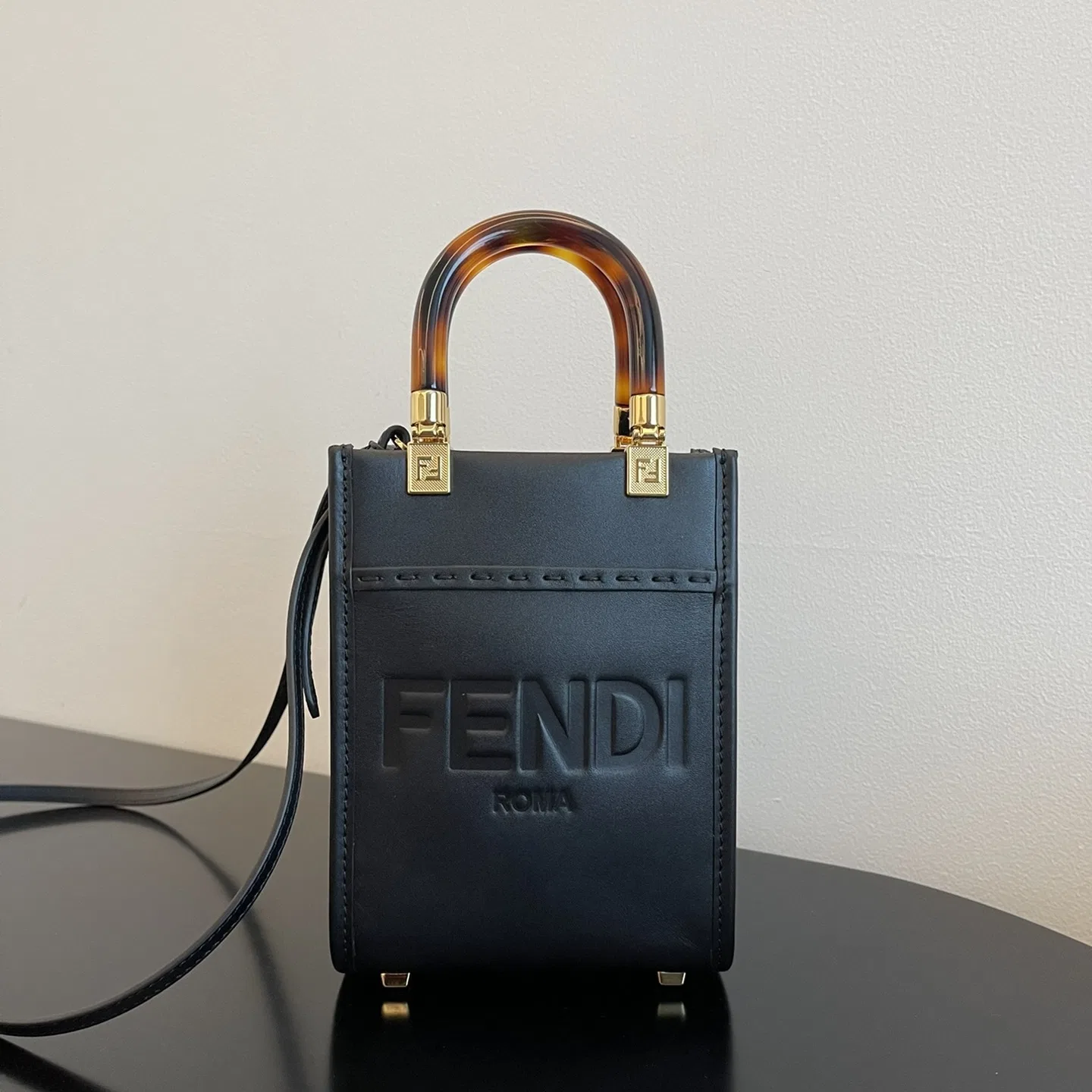 FEN 27FW CMBSDWE 066 미니백 13