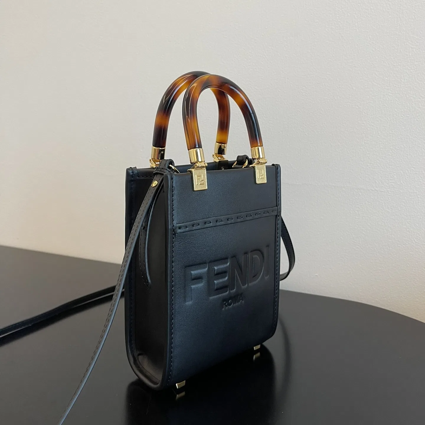 FEN 27FW CMBSDWE 066 미니백 14