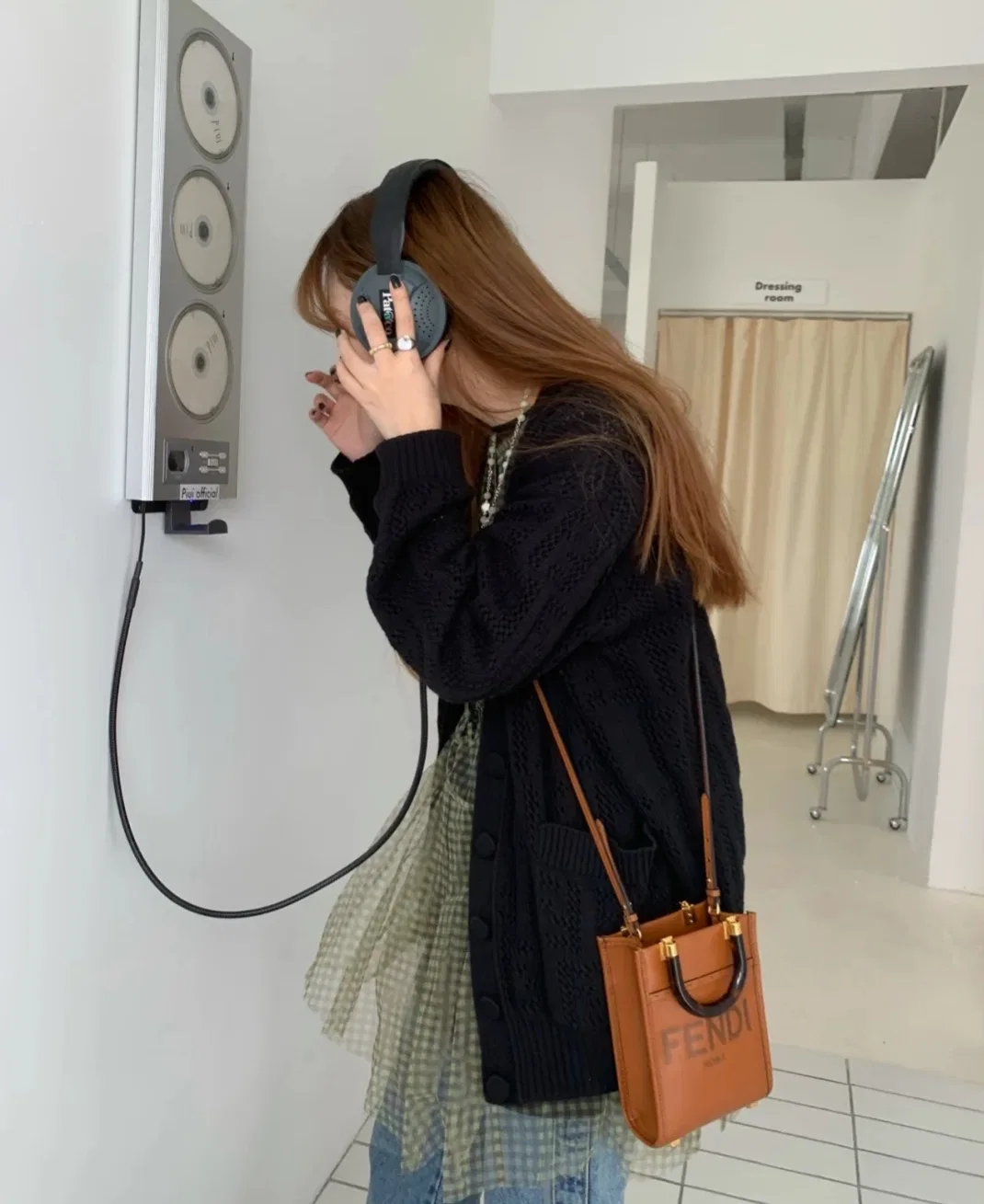 FEN 27FW CMBSDWE 066 미니백 35
