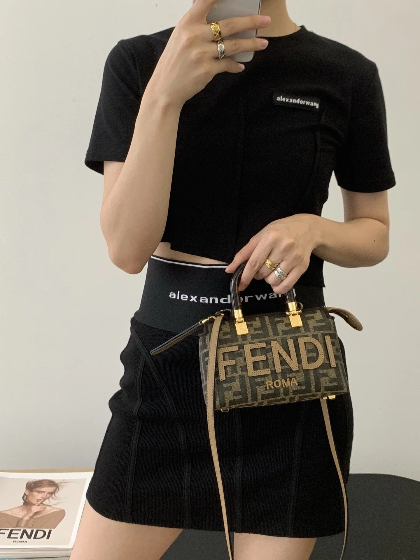 FEN 27FW CMBSDWE 070 미니백 11