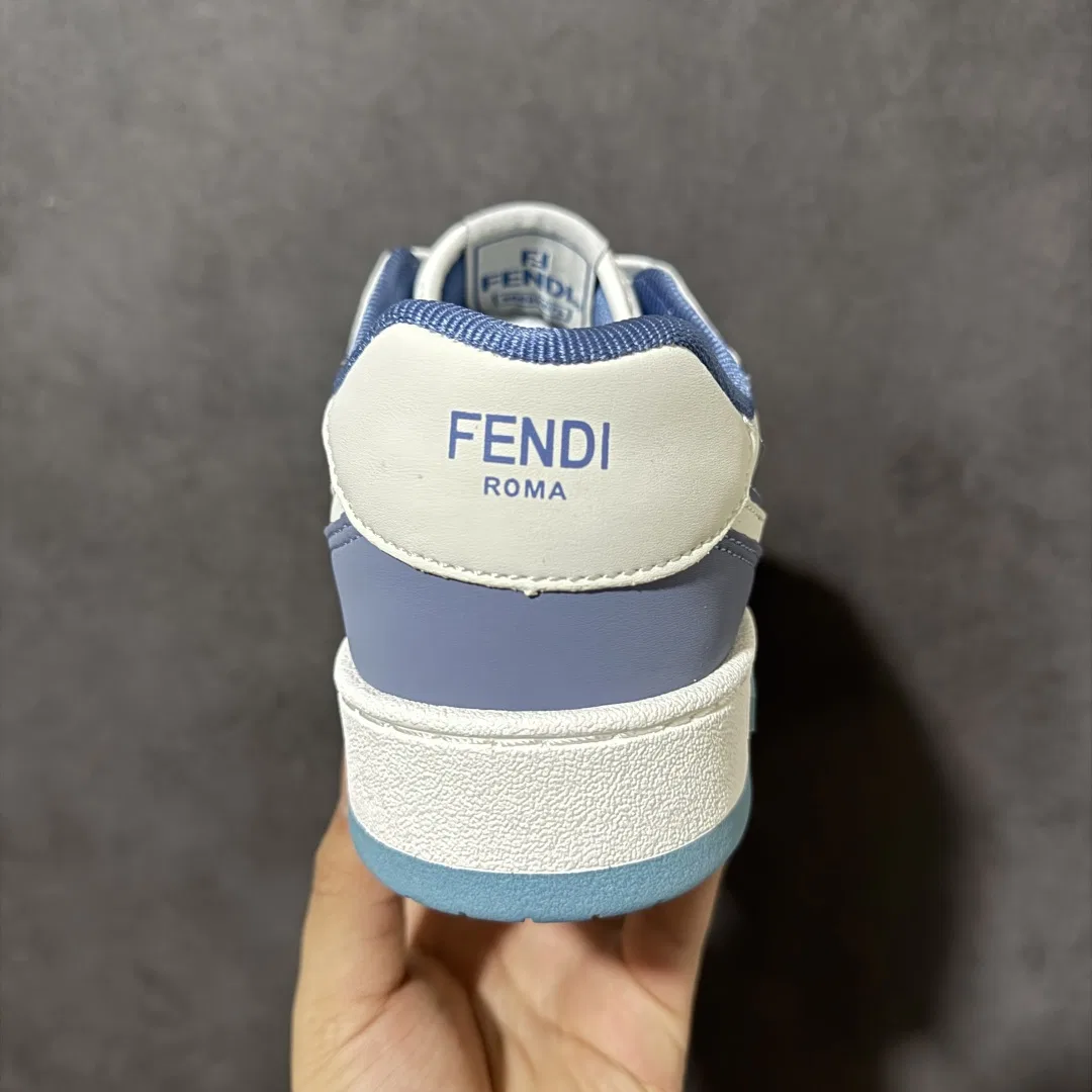 FEN 27FW EIUHZUK 001 스니커즈 13