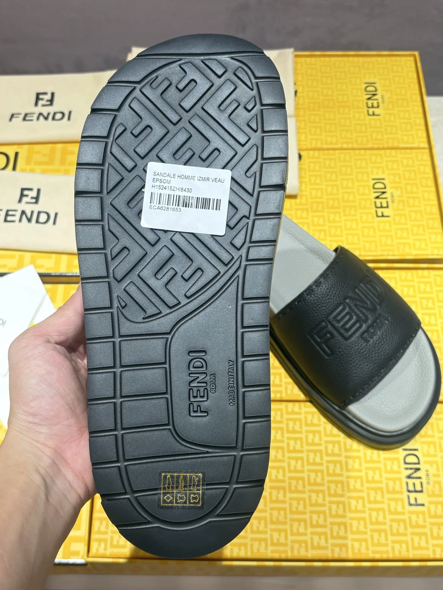 FEN 27FW INTBAJF 001 슬리퍼 35