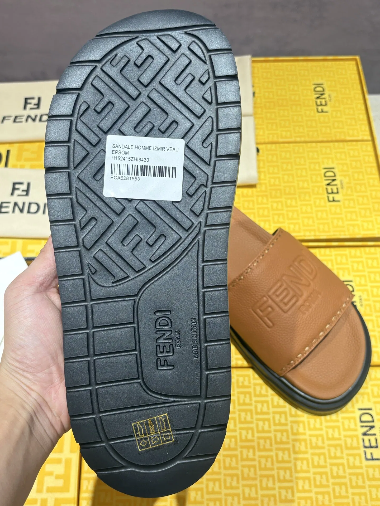 FEN 27FW INTBAJF 001 슬리퍼 49