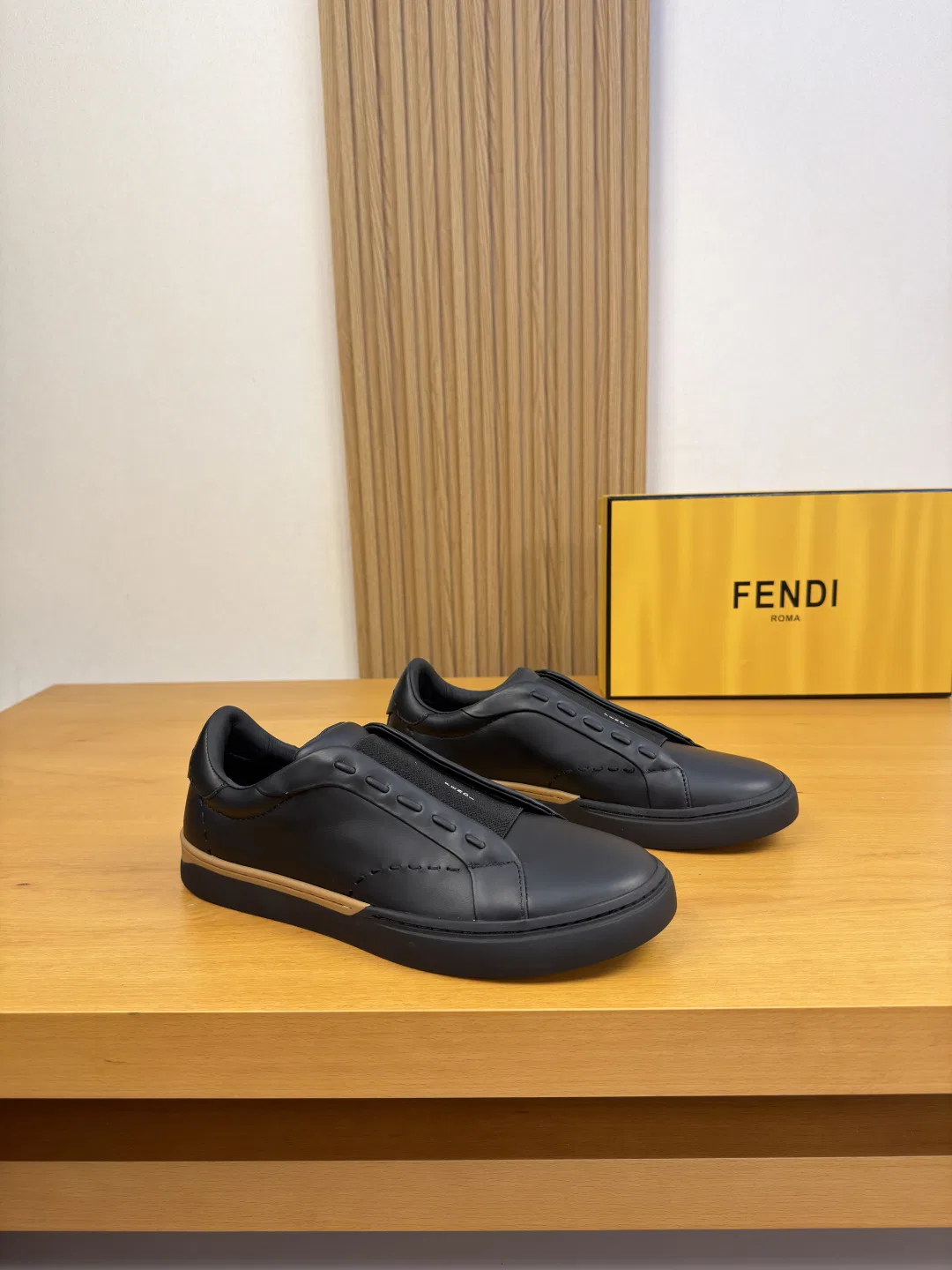 FEN 27FW KJARXSO 021 스니커즈 9