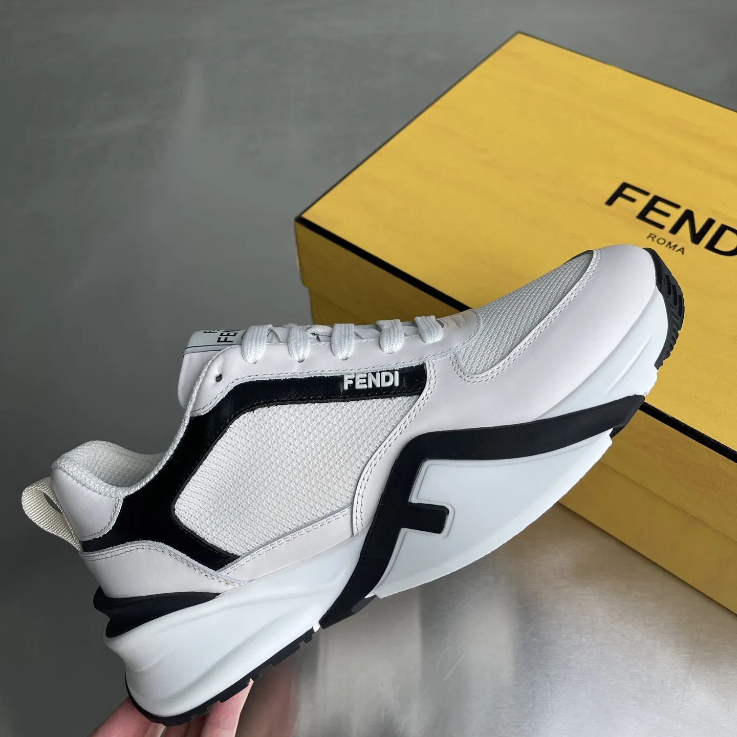 FEN 27FW KUZAANZ 001 스니커즈 11
