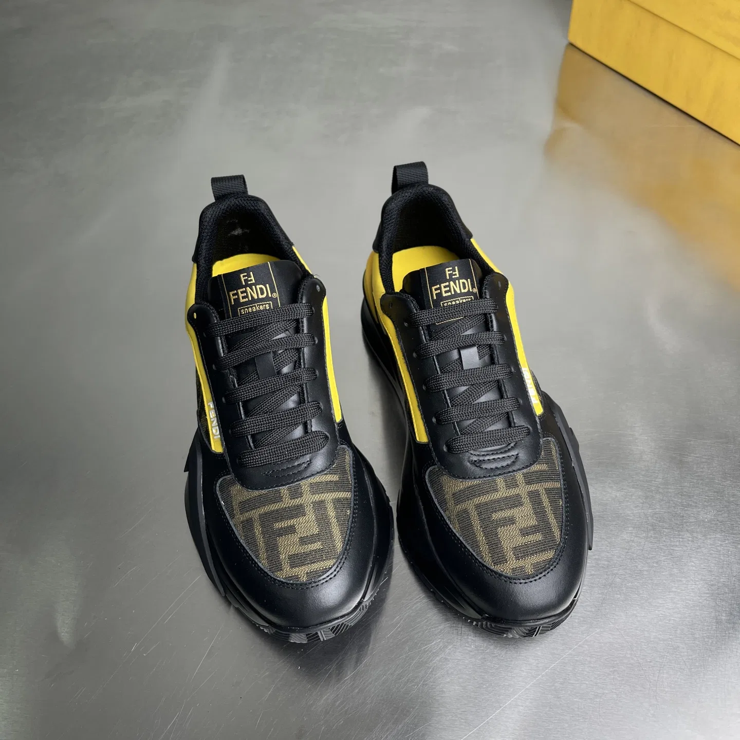 FEN 27FW KUZAANZ 002 스니커즈 13