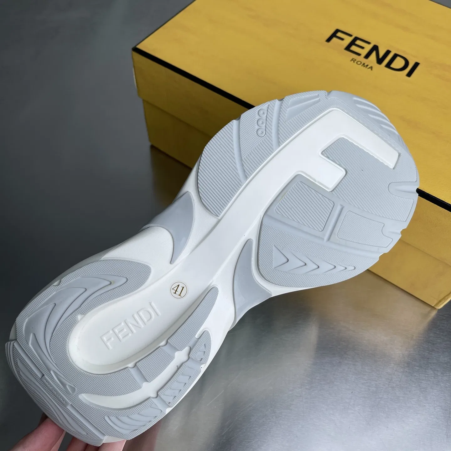 FEN 27FW KUZAANZ 005 스니커즈 8