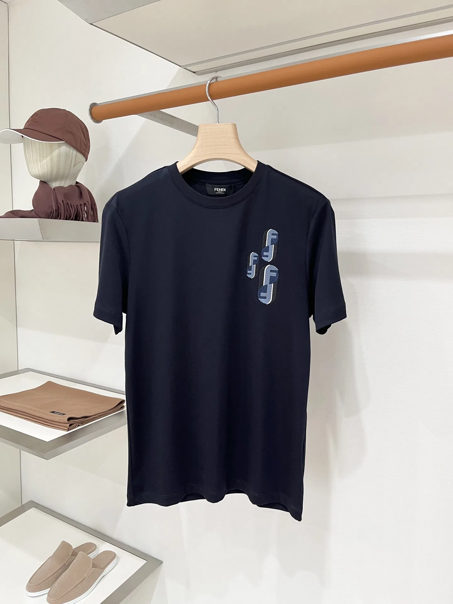 FEN 27FW PFRMBEQ 010 반팔티셔츠 8