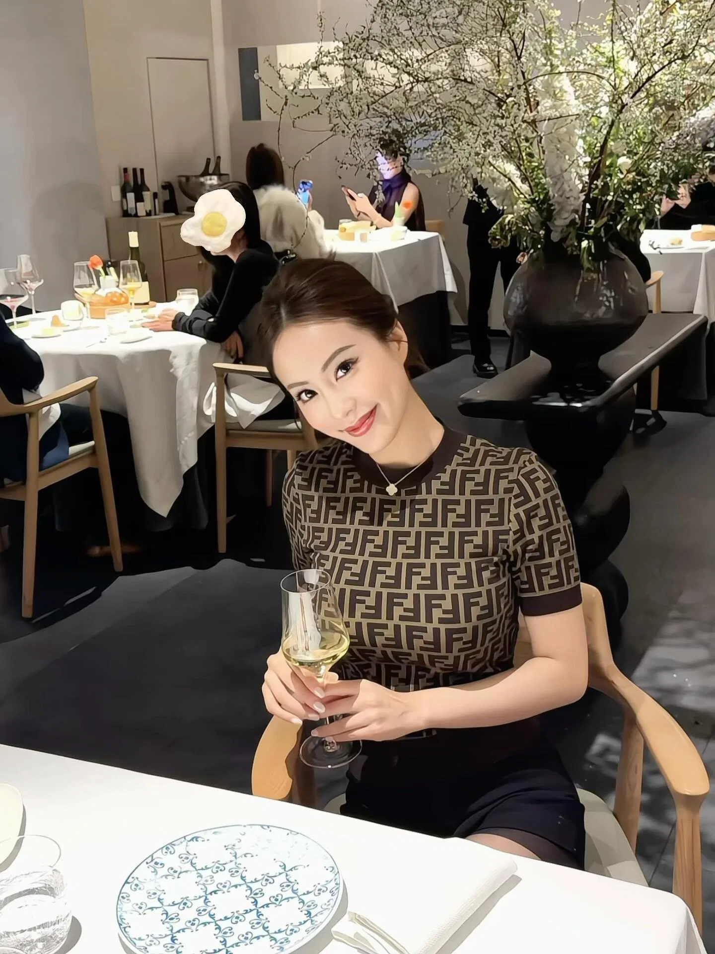 FEN 27FW SRAQKJB 005 반팔니트 28