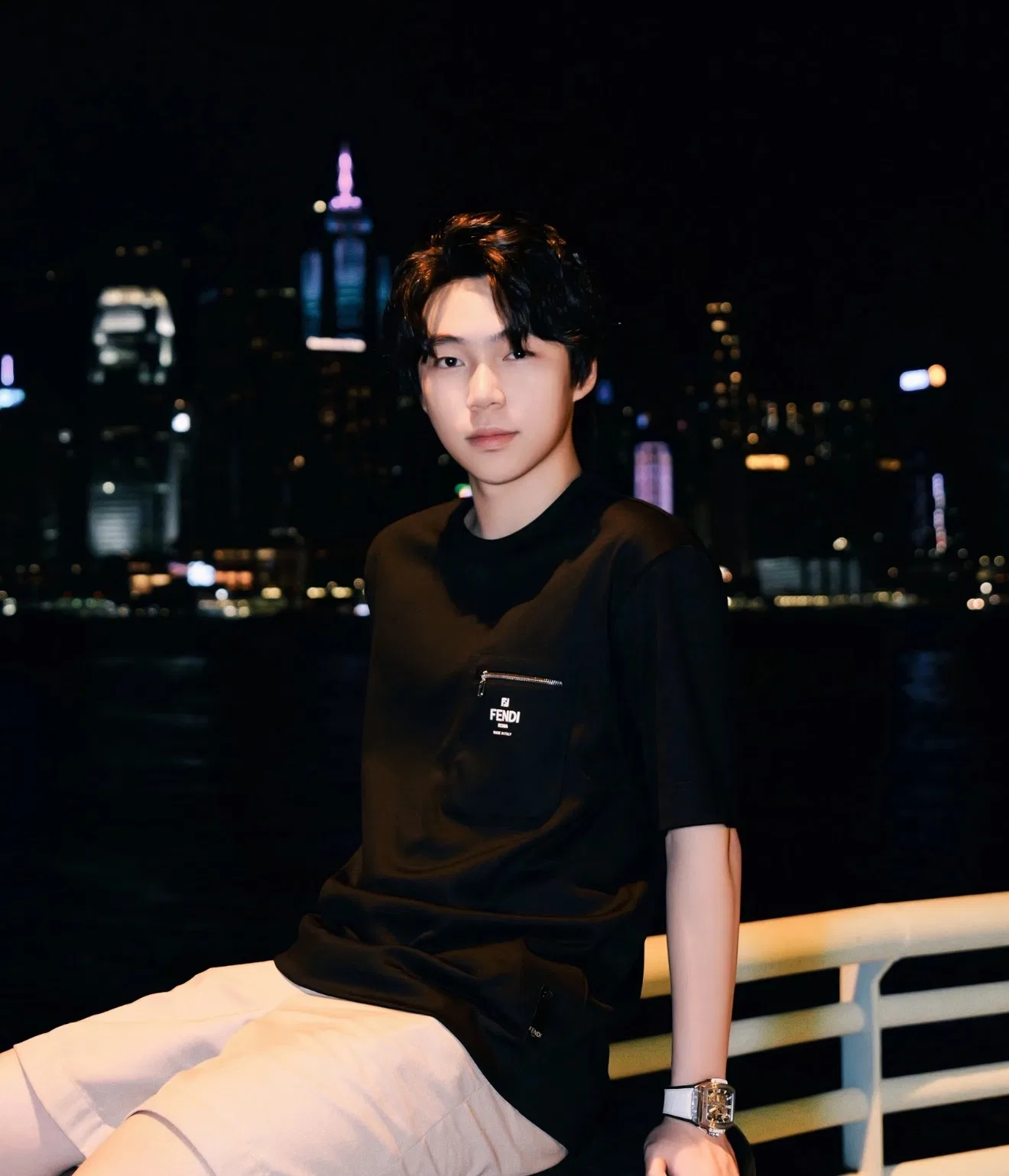 FEN 27FW YLCXOYB 001 반팔티셔츠 9