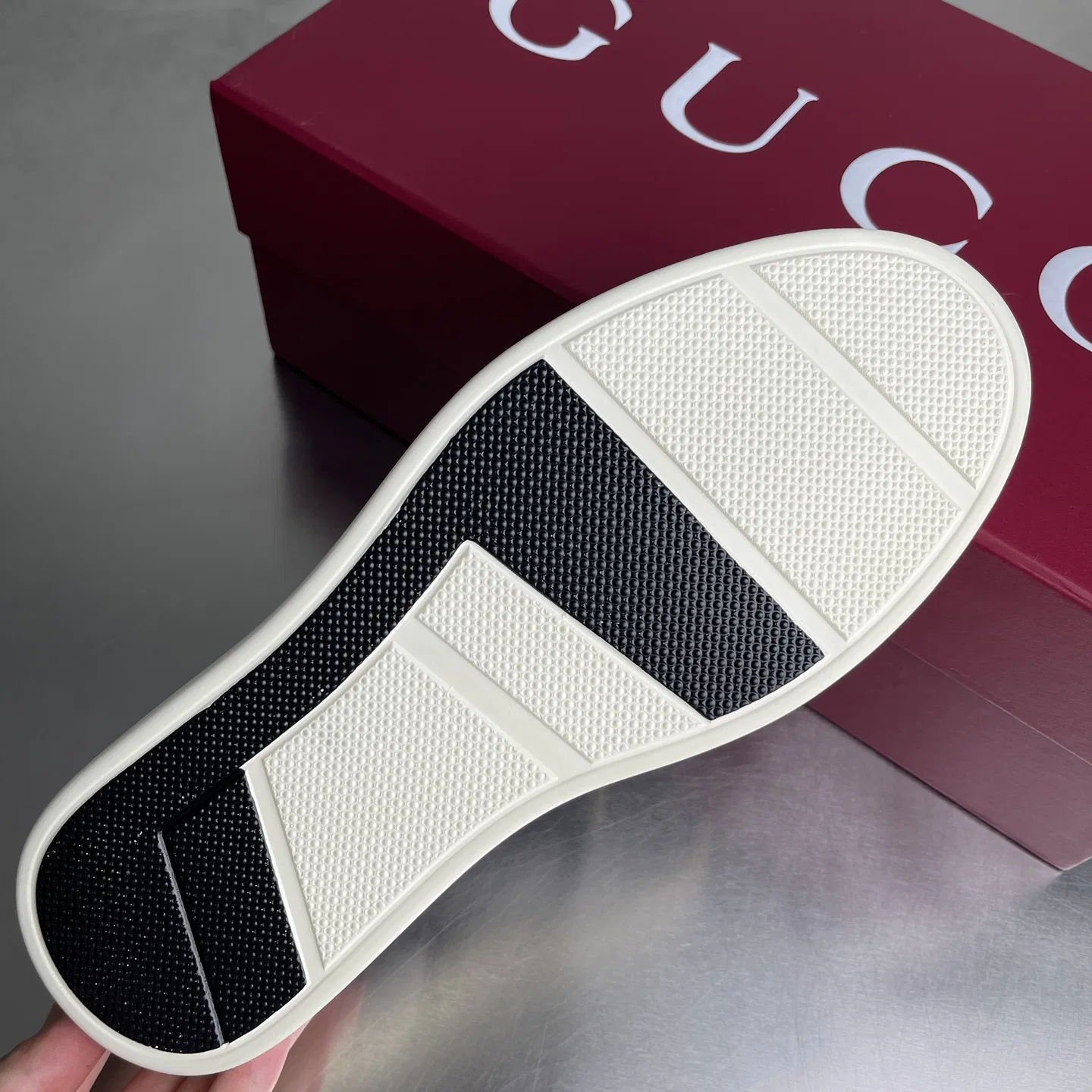 GU 27FW DQAXIFR 001 로퍼 24