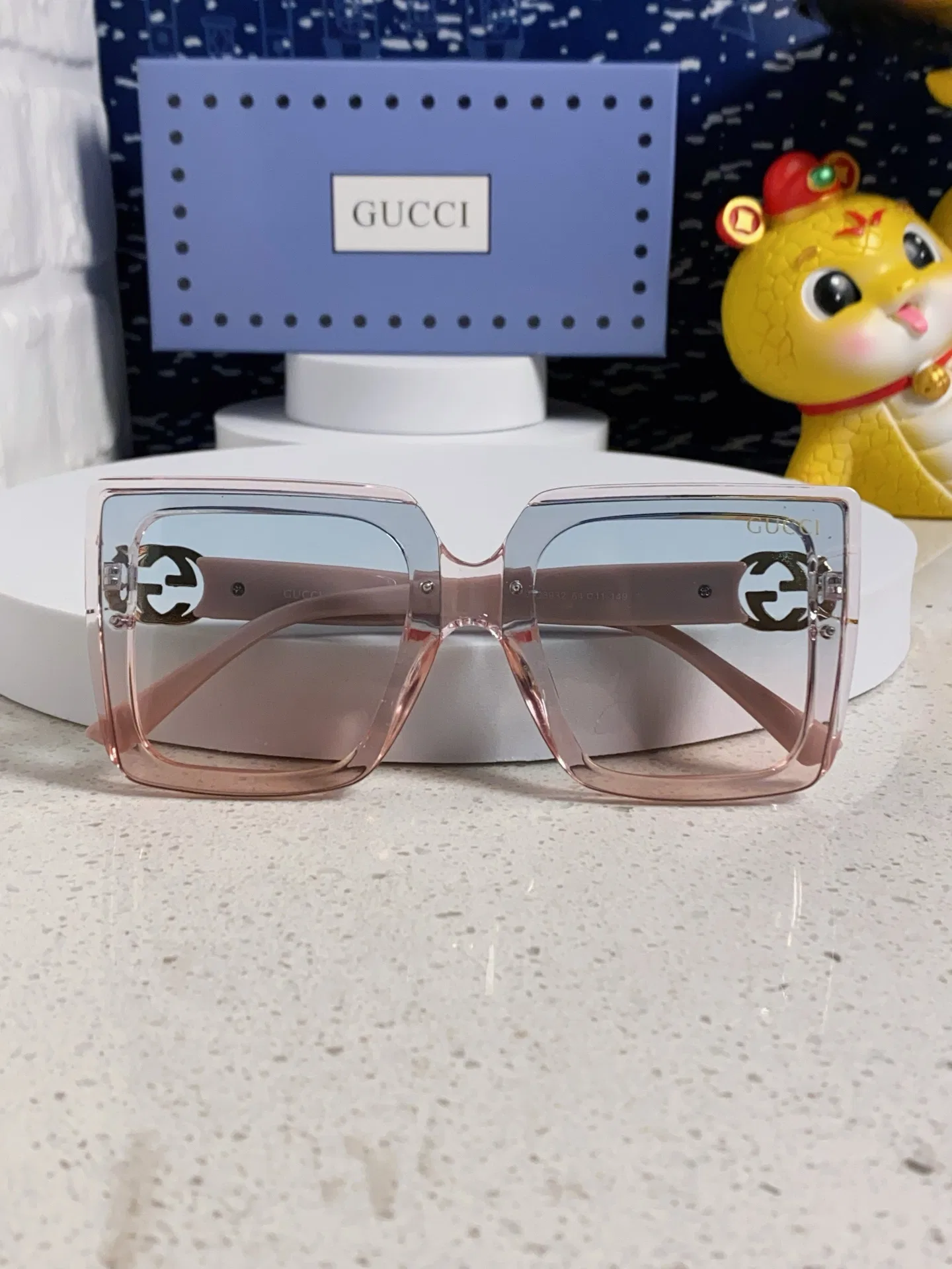 GU 27FW EBVXPVG 013 선글라스 8