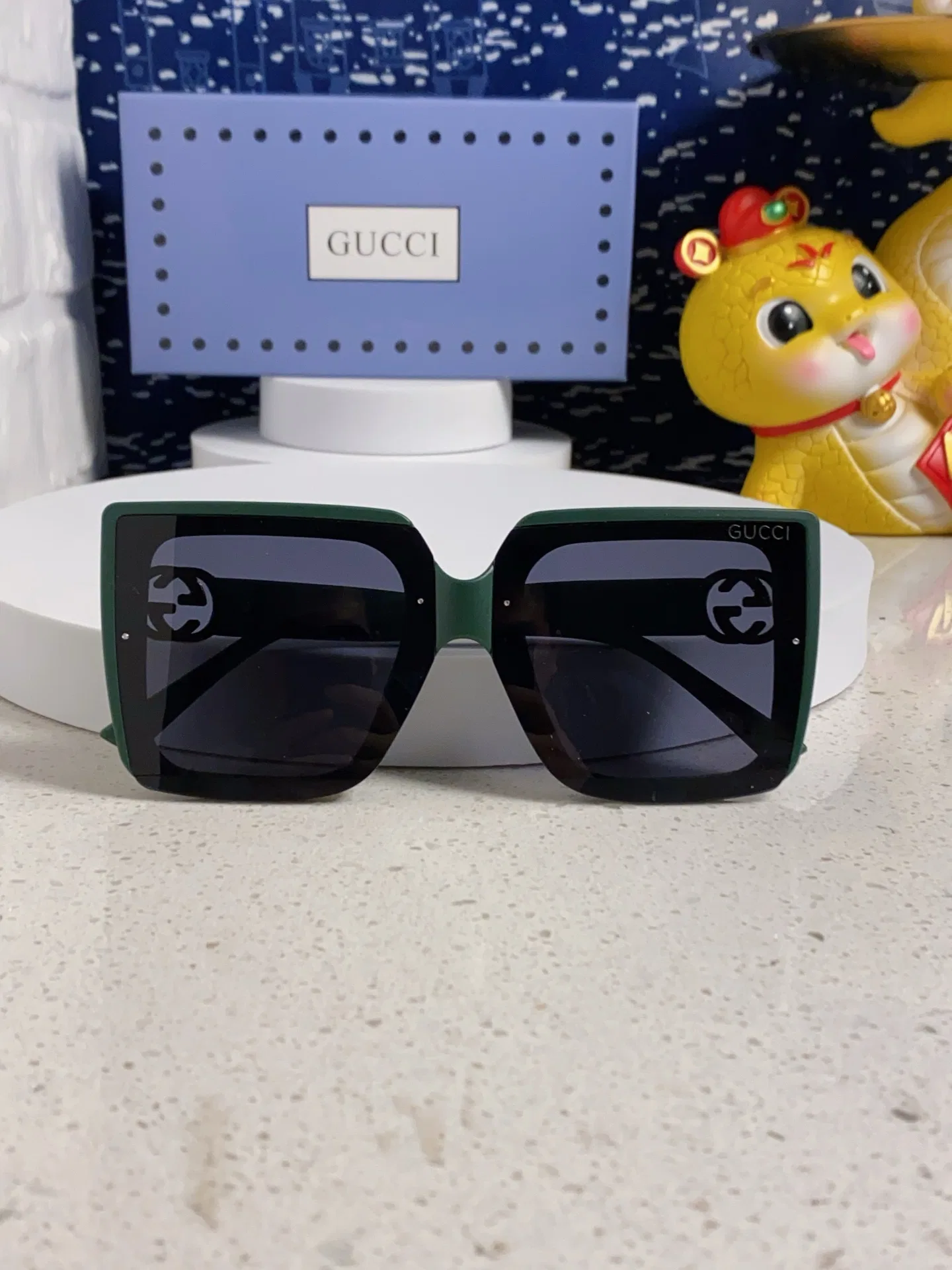 GU 27FW EBVXPVG 013 선글라스 26