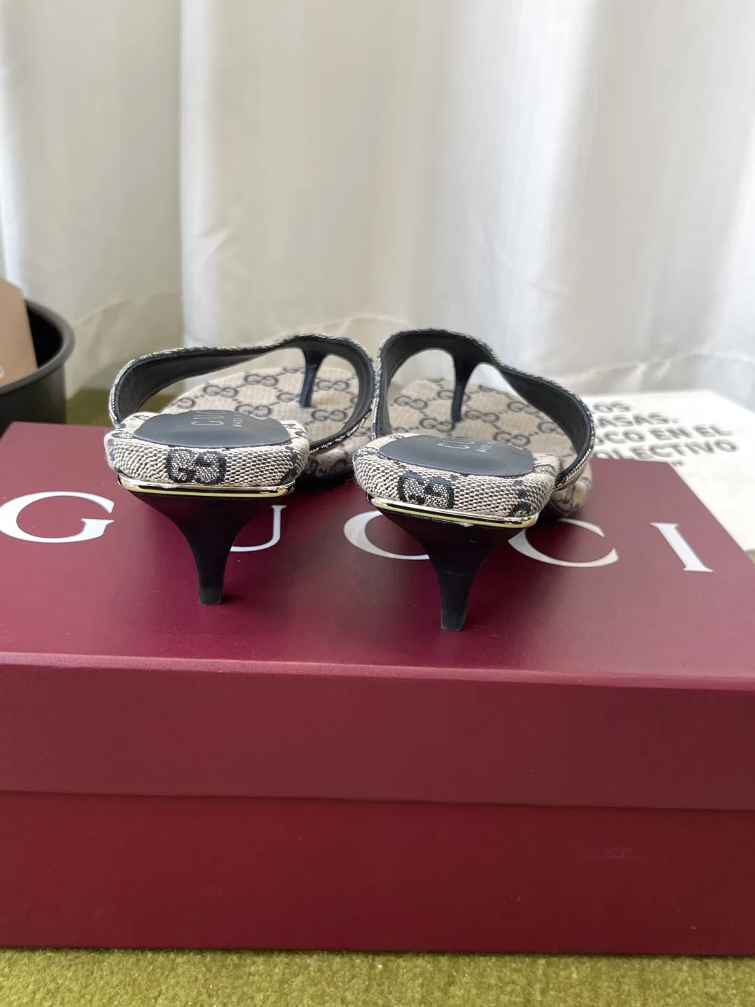 GU 27FW EPMGMVN 003 쪼리 8
