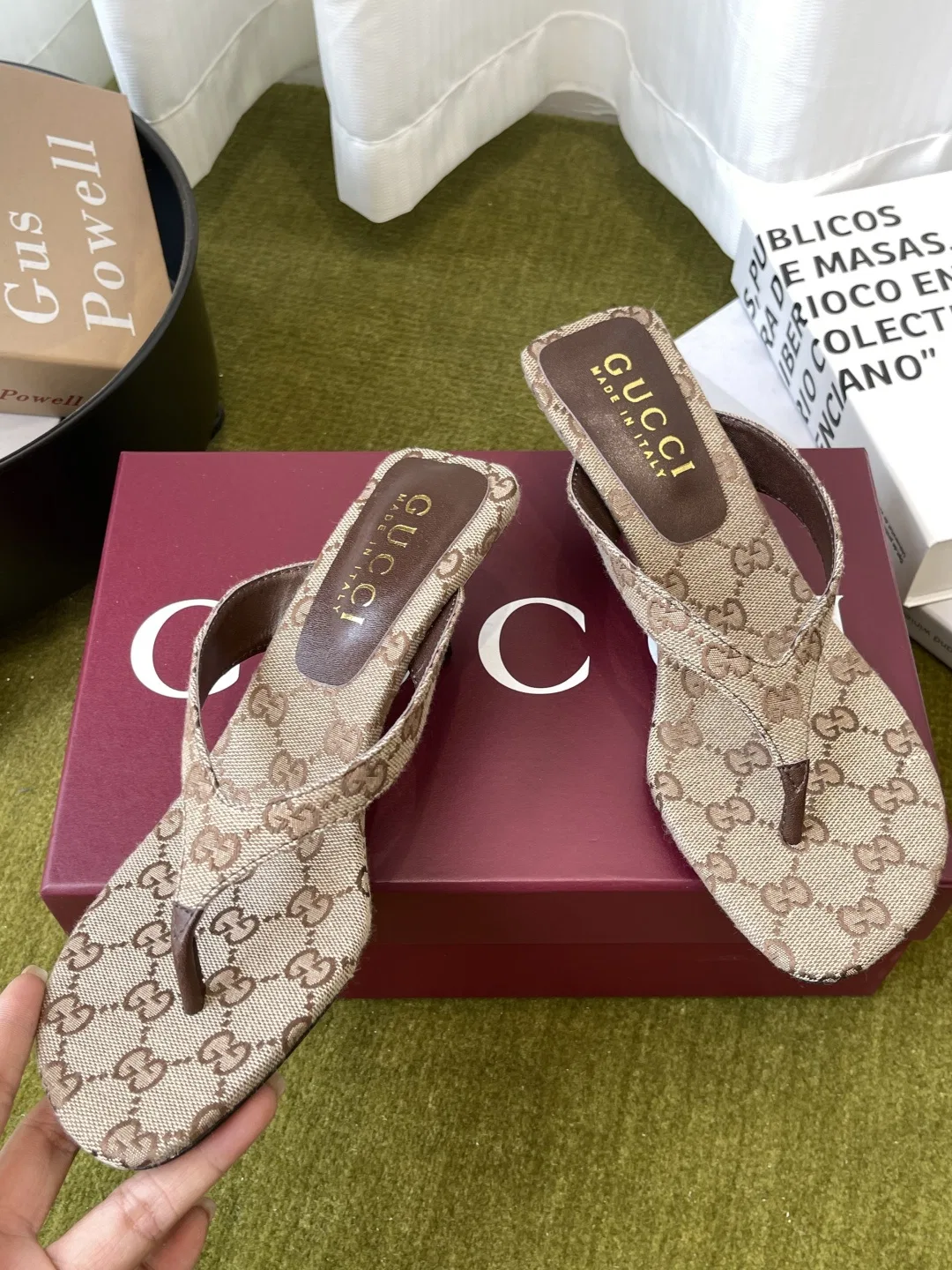 GU 27FW EPMGMVN 003 쪼리 22