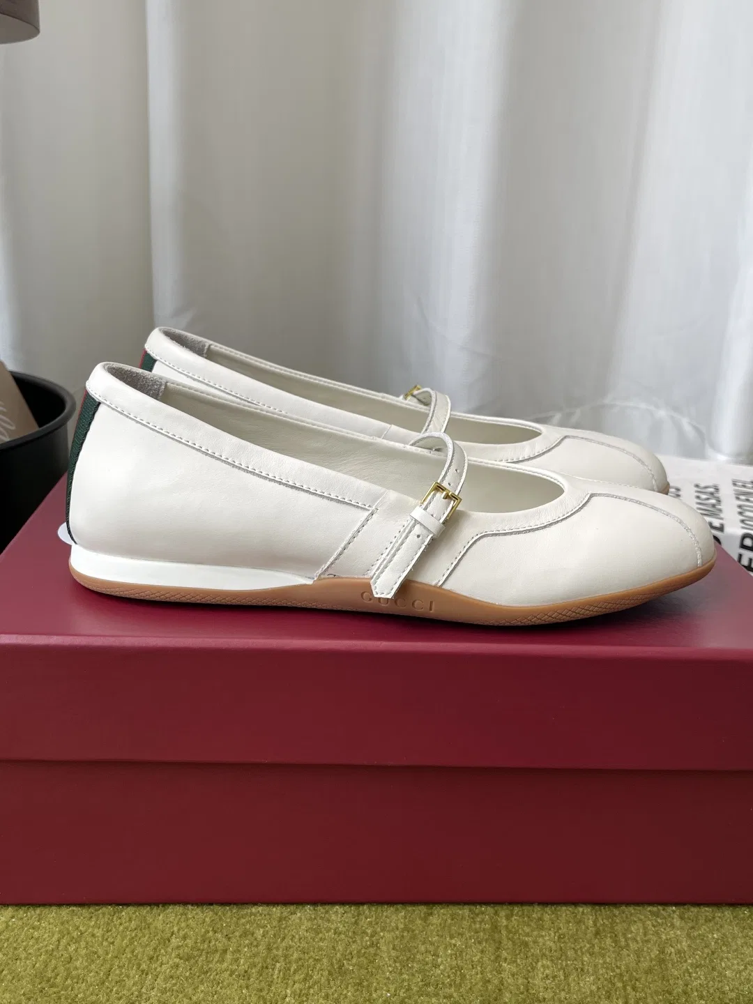 GU 27FW EPMGMVN 005 플랫슈즈 11