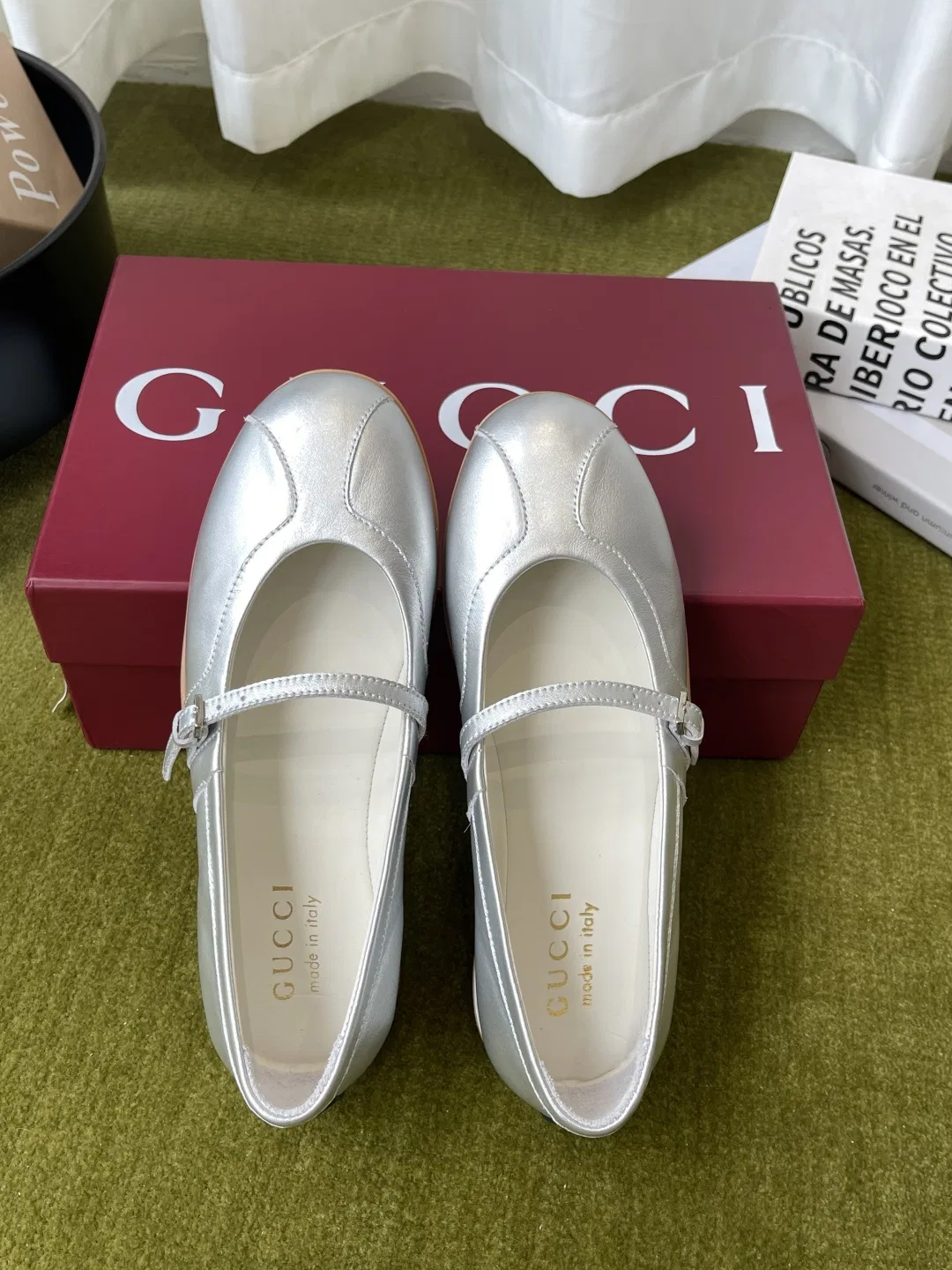 GU 27FW EPMGMVN 005 플랫슈즈 21