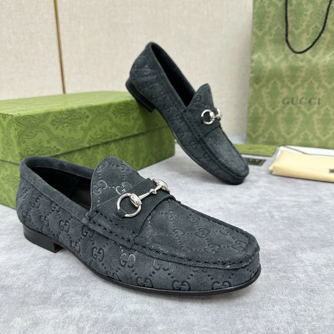 GU 27FW IWRCRKB 037 로퍼 8