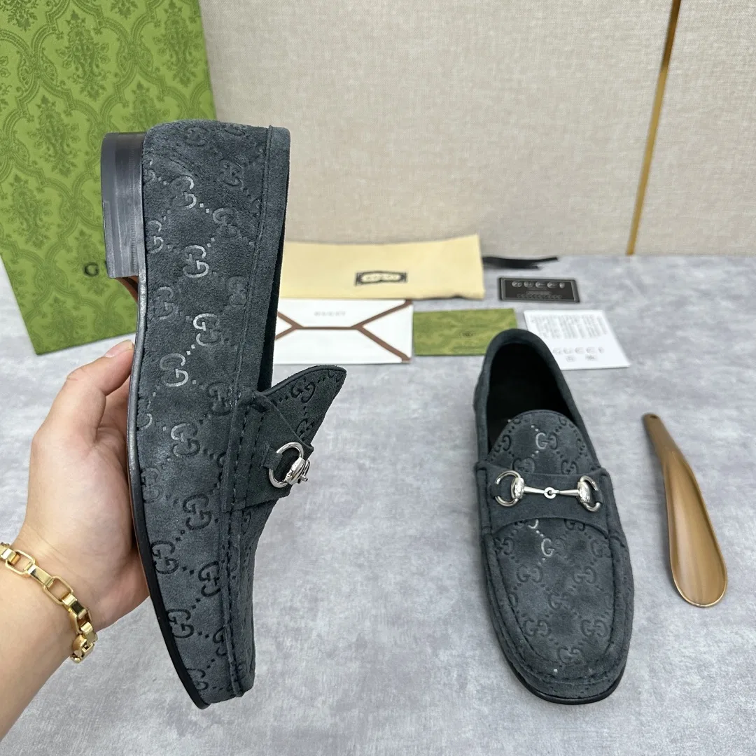 GU 27FW IWRCRKB 037 로퍼 9