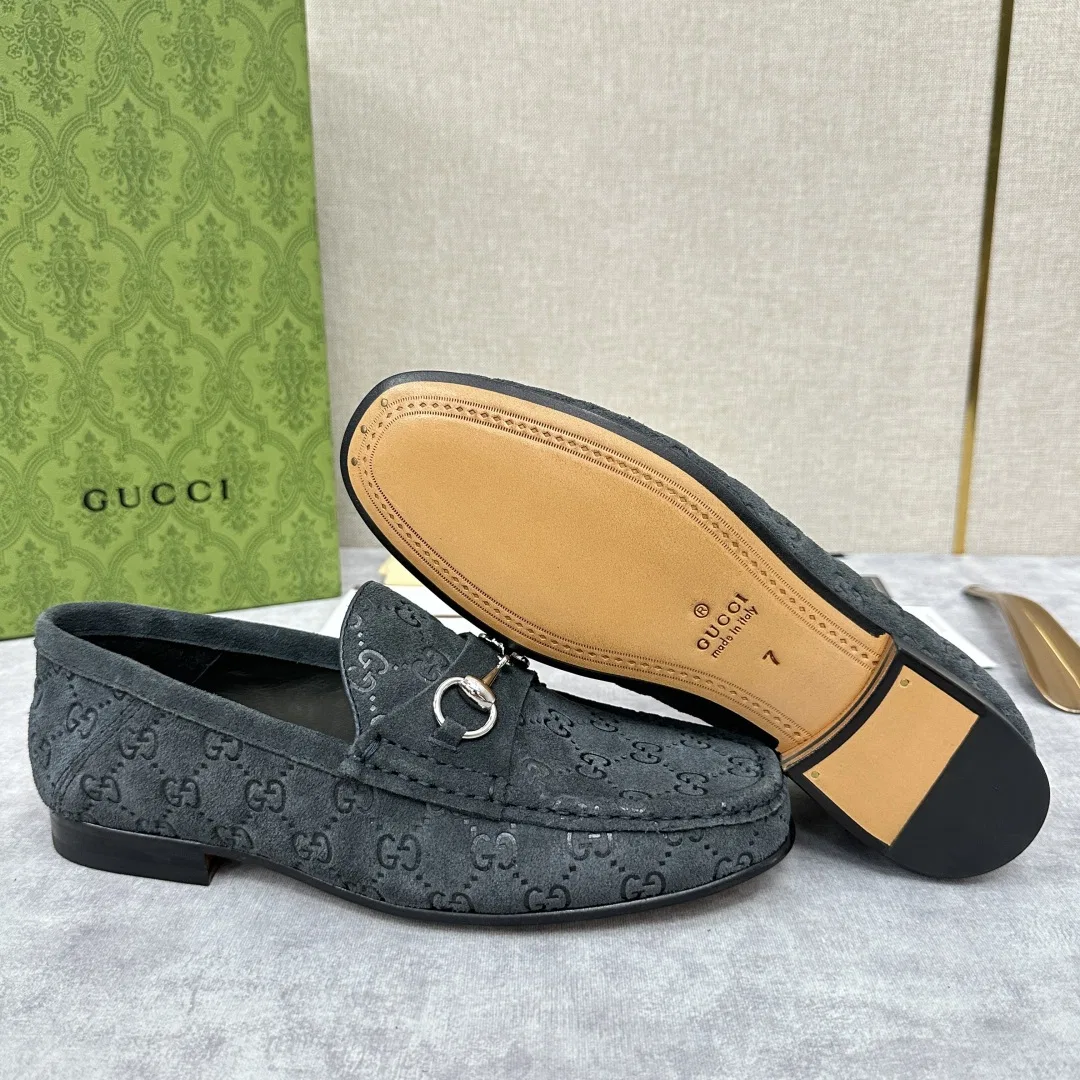 GU 27FW IWRCRKB 037 로퍼 12