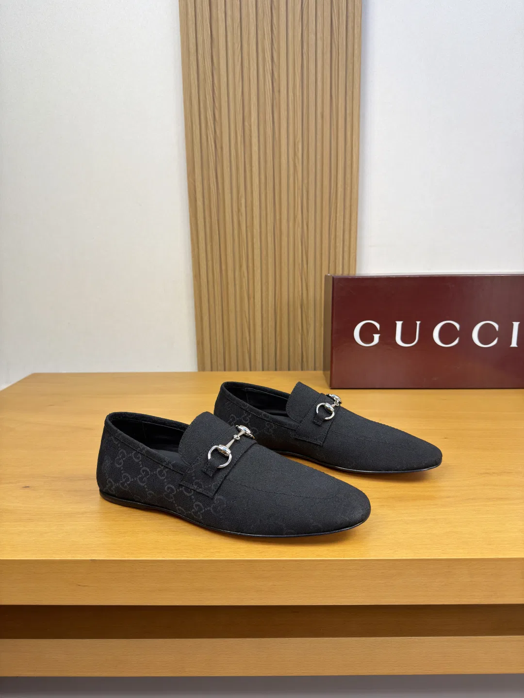 GU 27FW IWRCRKB 038 로퍼 9