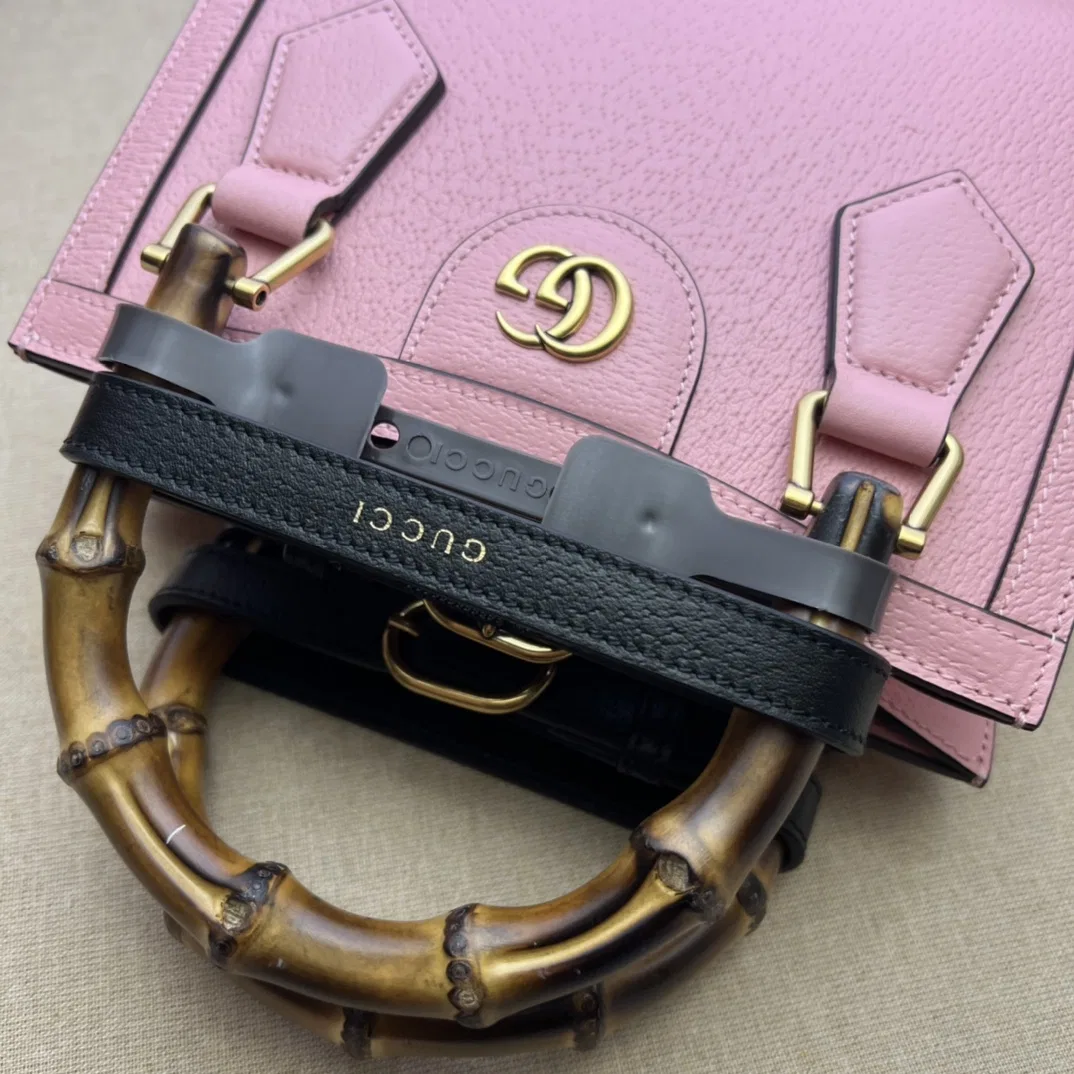 GU 27FW VGTHAQQ 004 토트백 15
