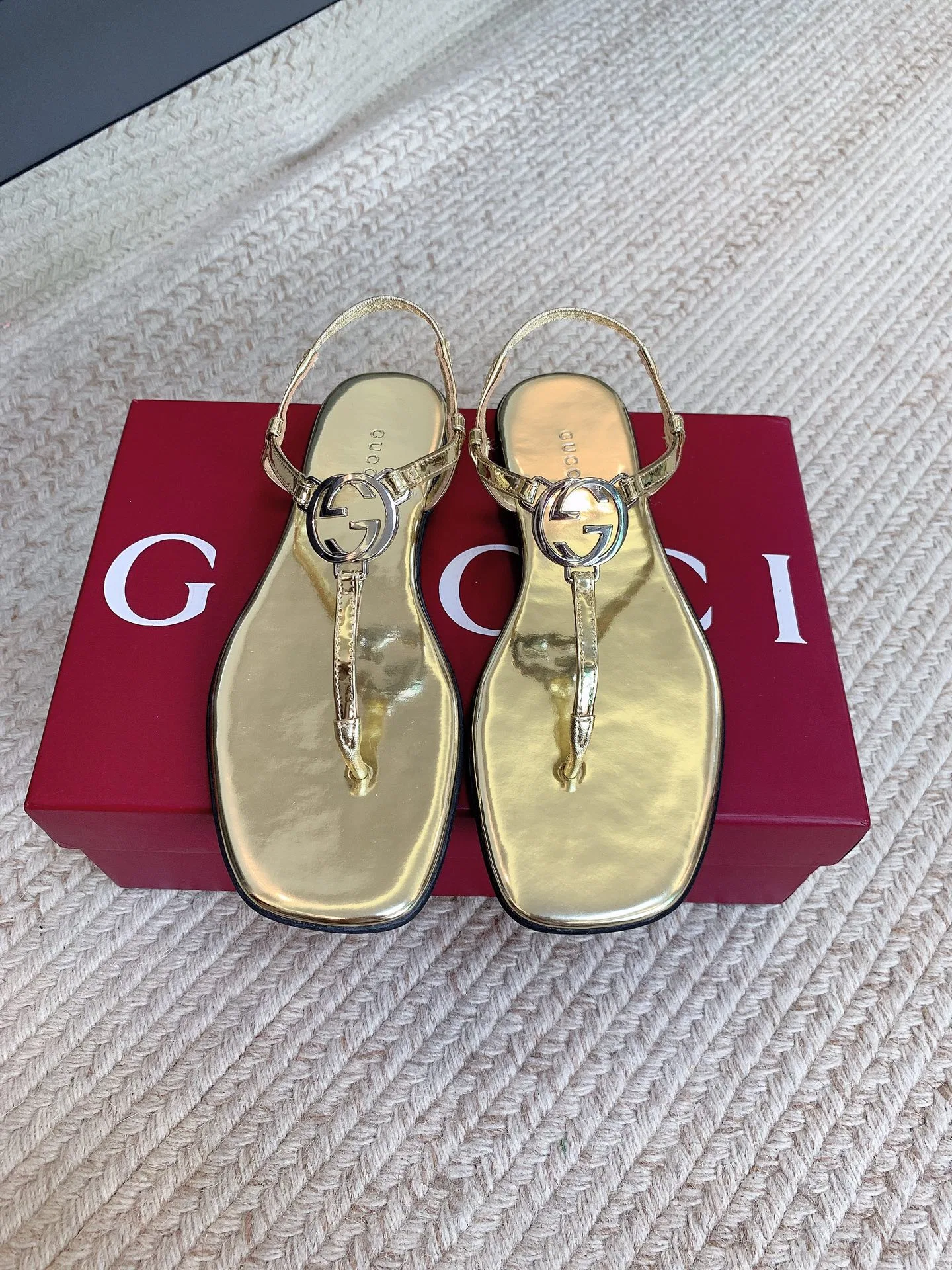 GU 27FW VGTHAQQ 035 쪼리 8