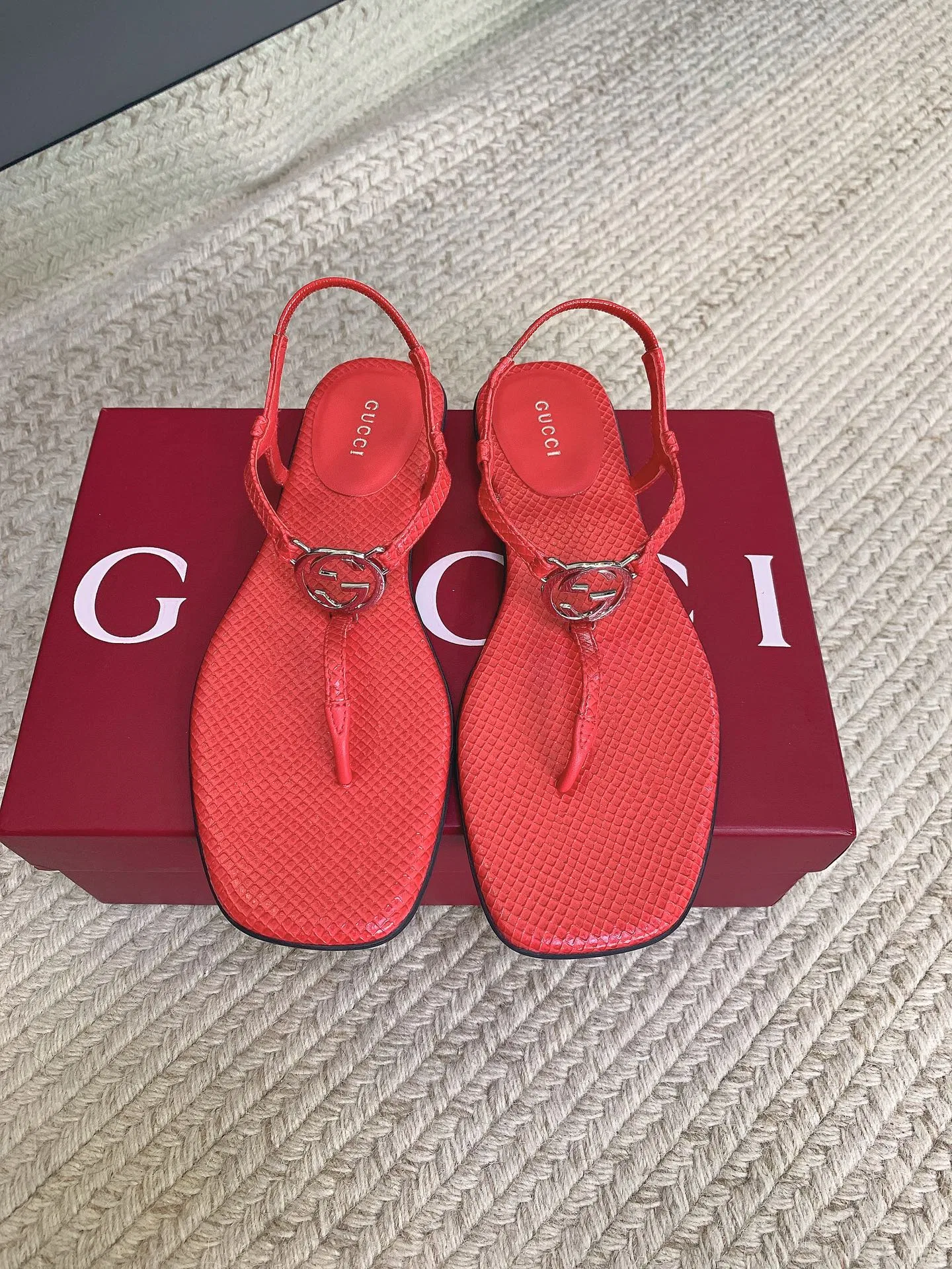GU 27FW VGTHAQQ 035 쪼리 15