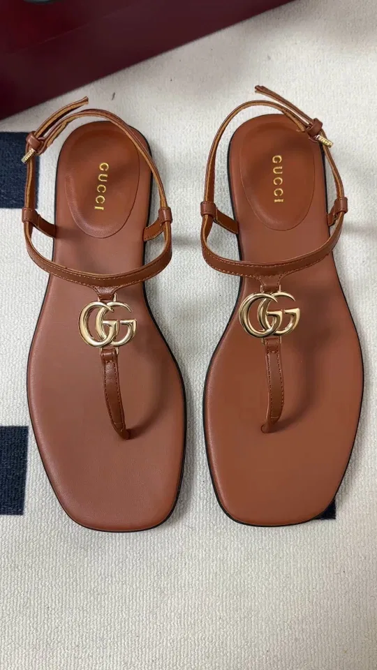 GU 27FW VGTHAQQ 036 쪼리 44