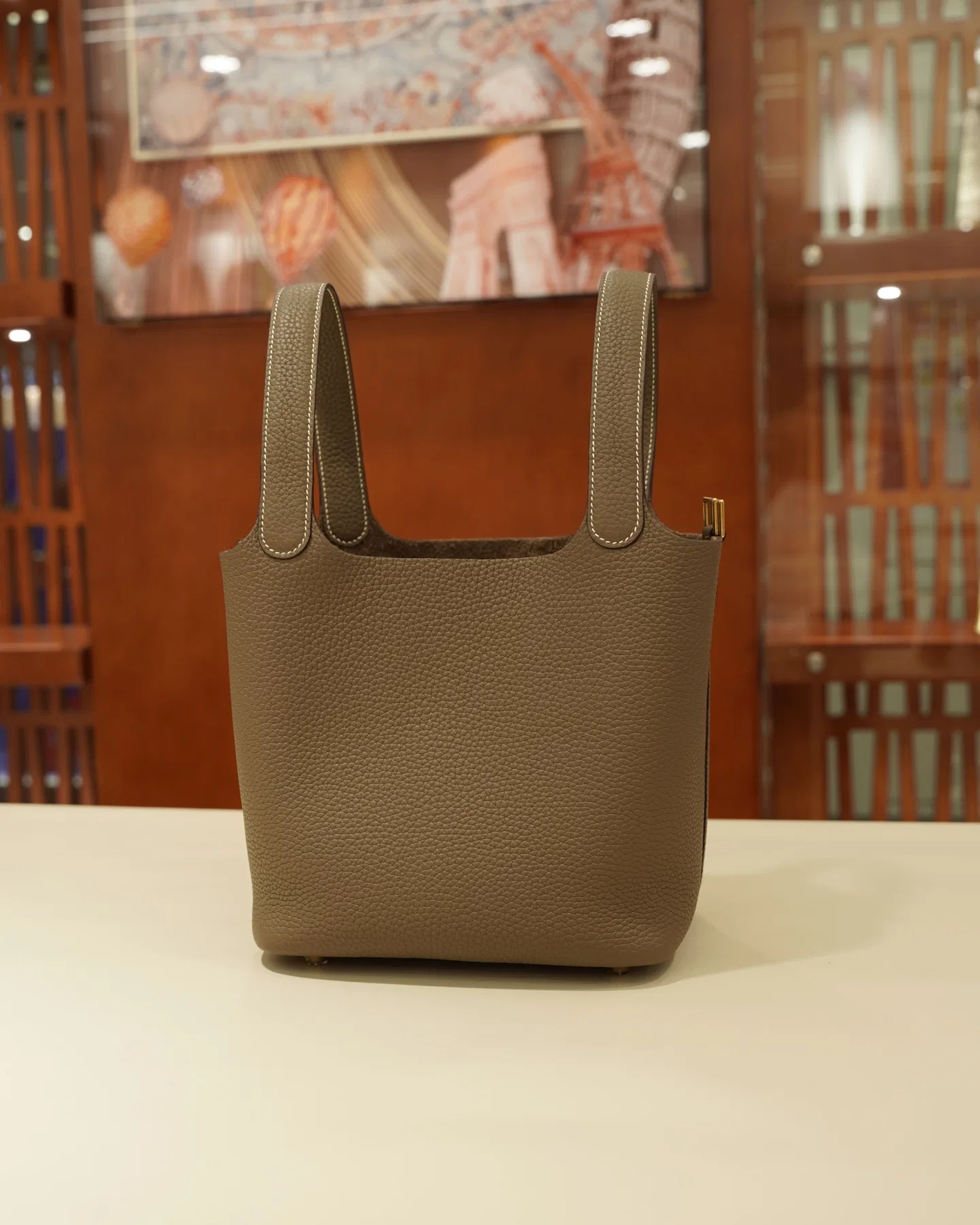 HER 27FW DCFARNA 003 버킷백 44