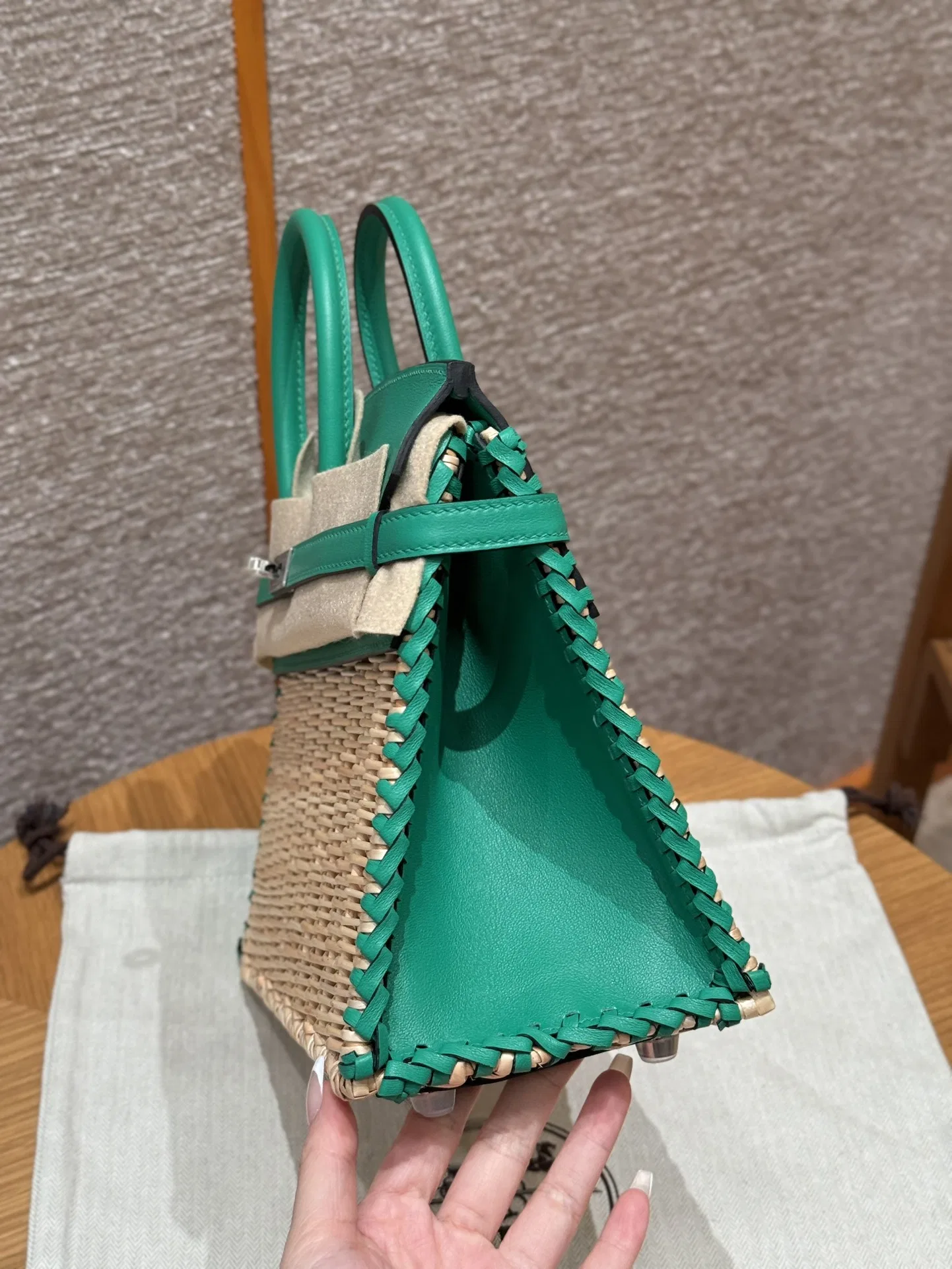 HER 27FW DCFARNA 007 토트백 10