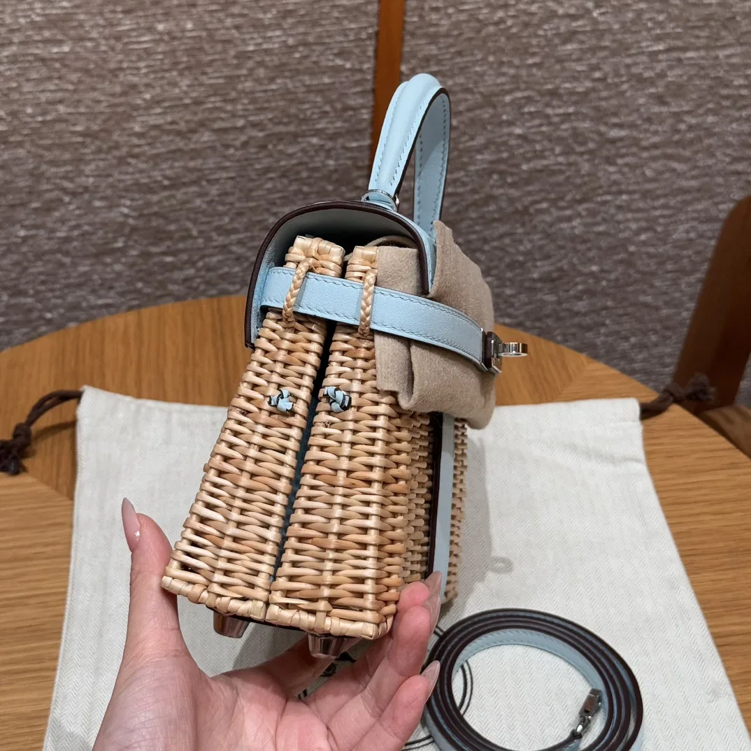HER 27FW DCFARNA 008 토트백 22