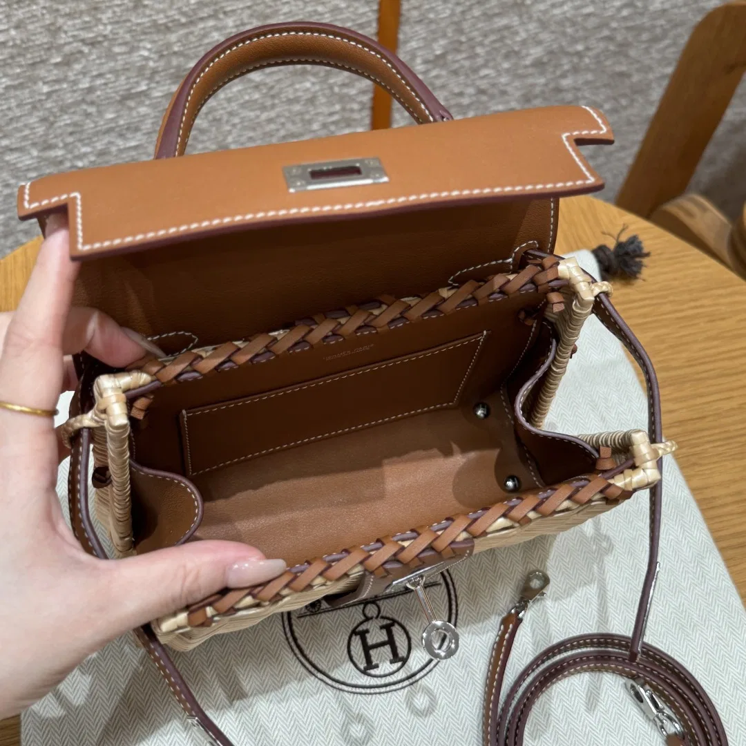 HER 27FW DCFARNA 008 토트백 34