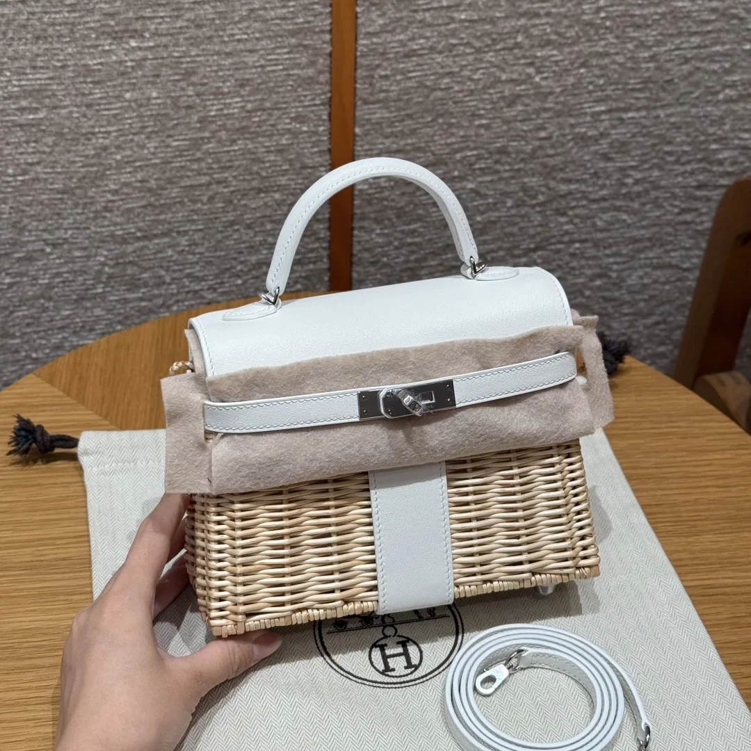 HER 27FW DCFARNA 008 토트백 38