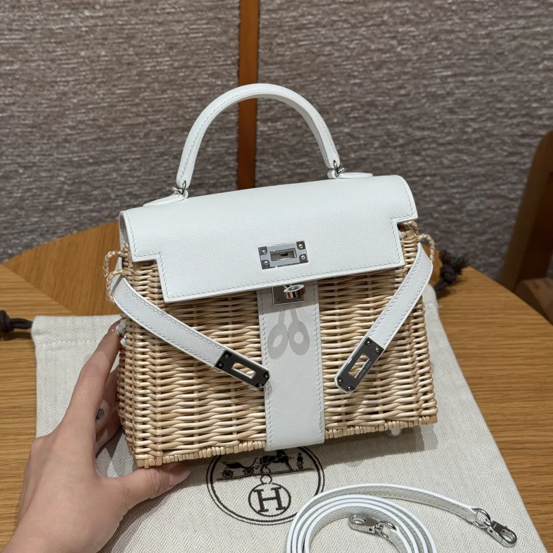 HER 27FW DCFARNA 008 토트백 44