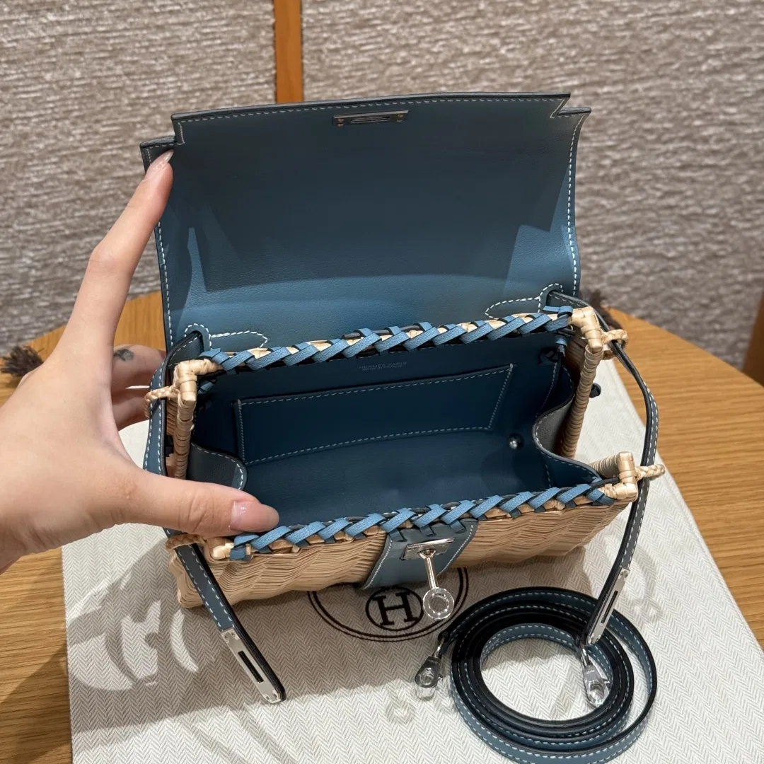 HER 27FW DCFARNA 008 토트백 50