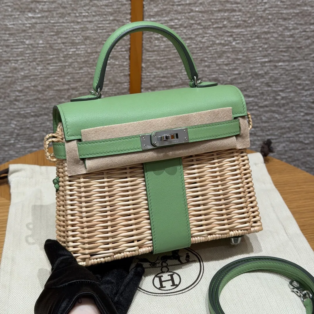 HER 27FW DCFARNA 008 토트백 70