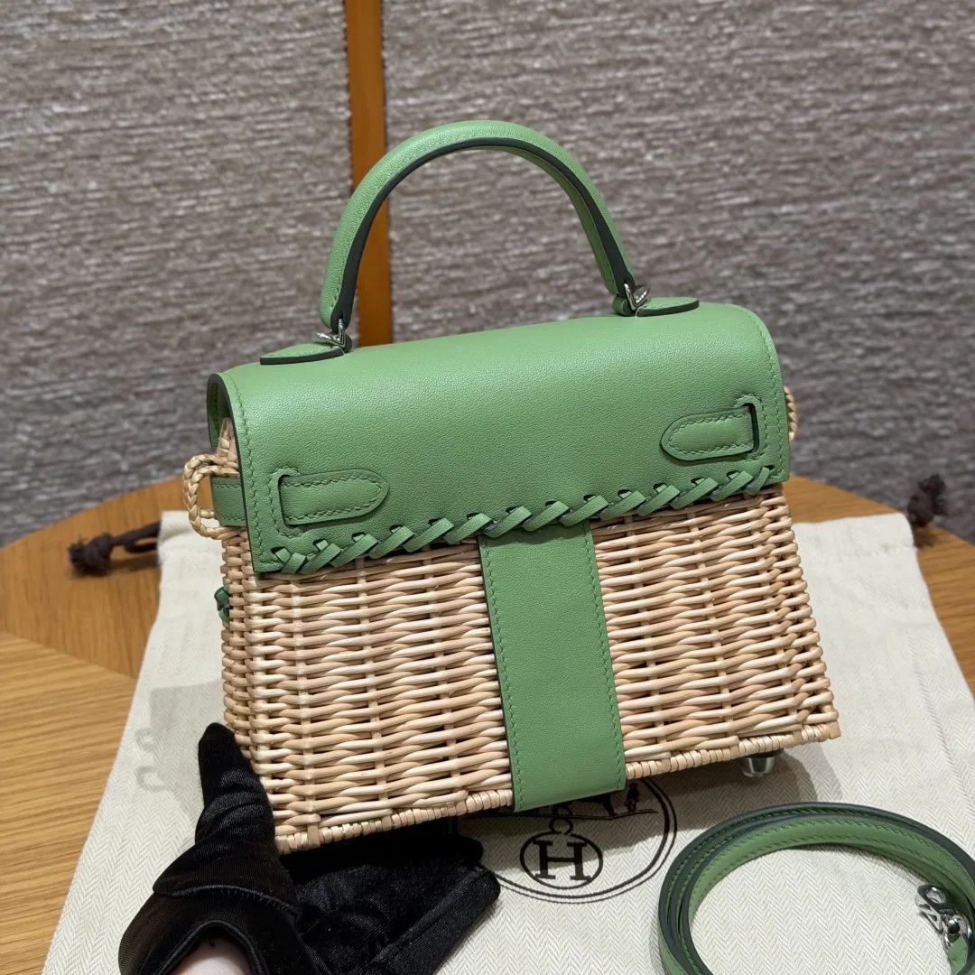 HER 27FW DCFARNA 008 토트백 71