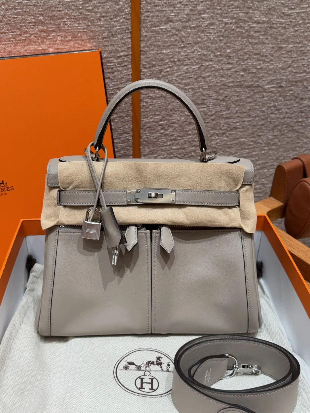HER 27FW DCFARNA 010 토트백 10
