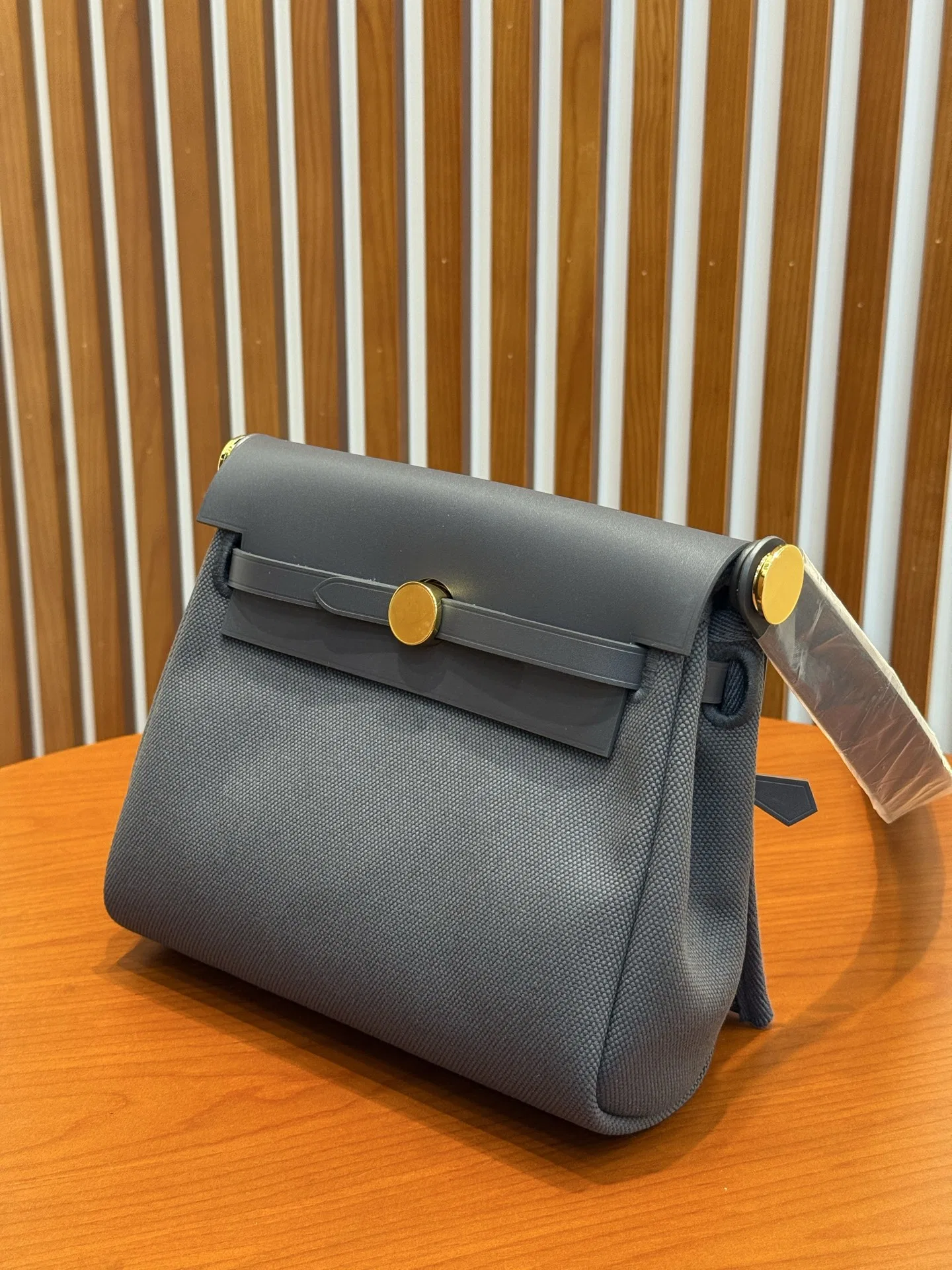 HER 27FW DCFARNA 022 크로스백 42