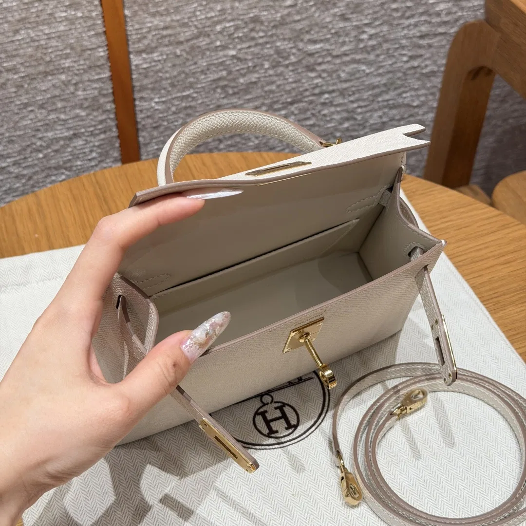 HER 27FW DCFARNA 023 토트백 15