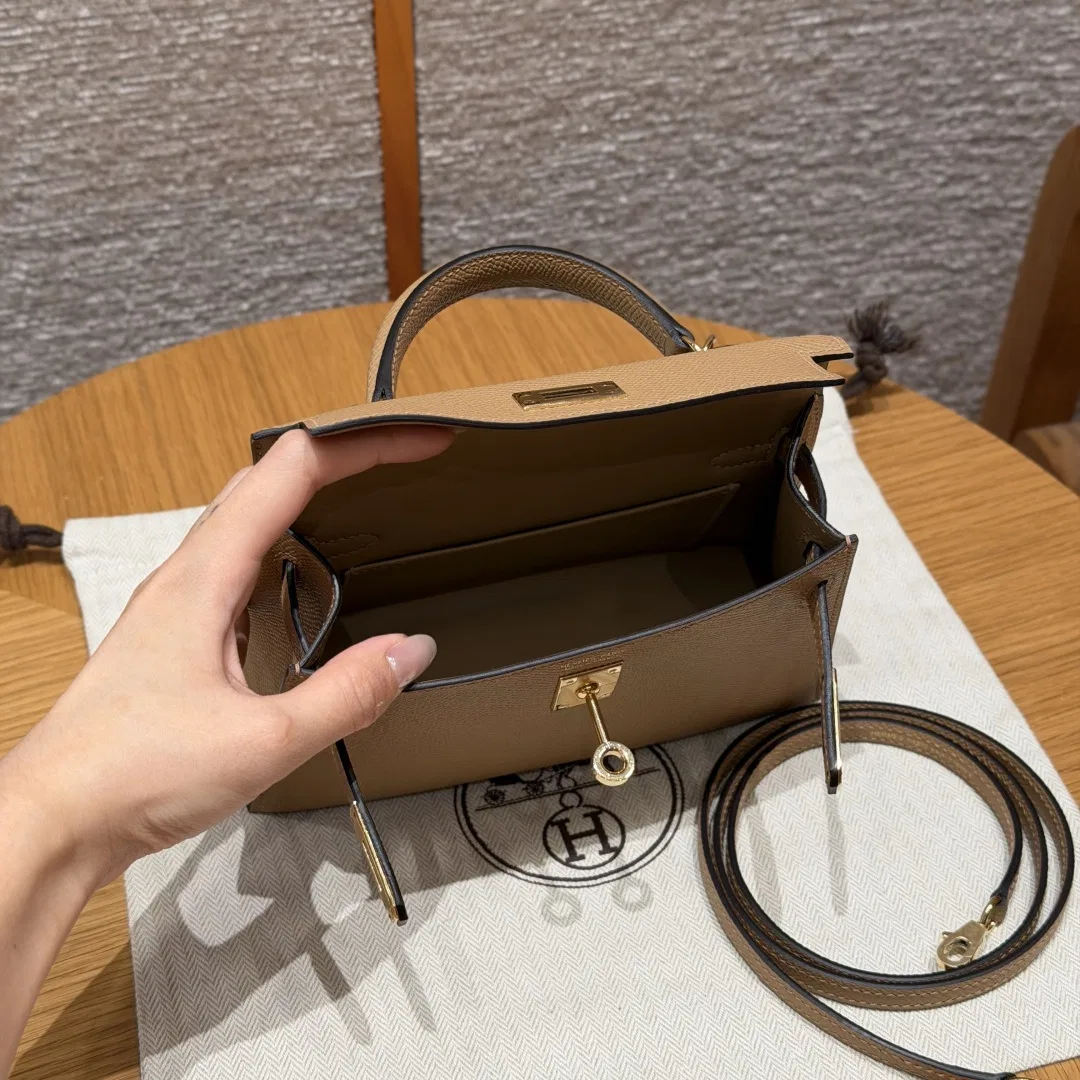 HER 27FW DCFARNA 023 토트백 52