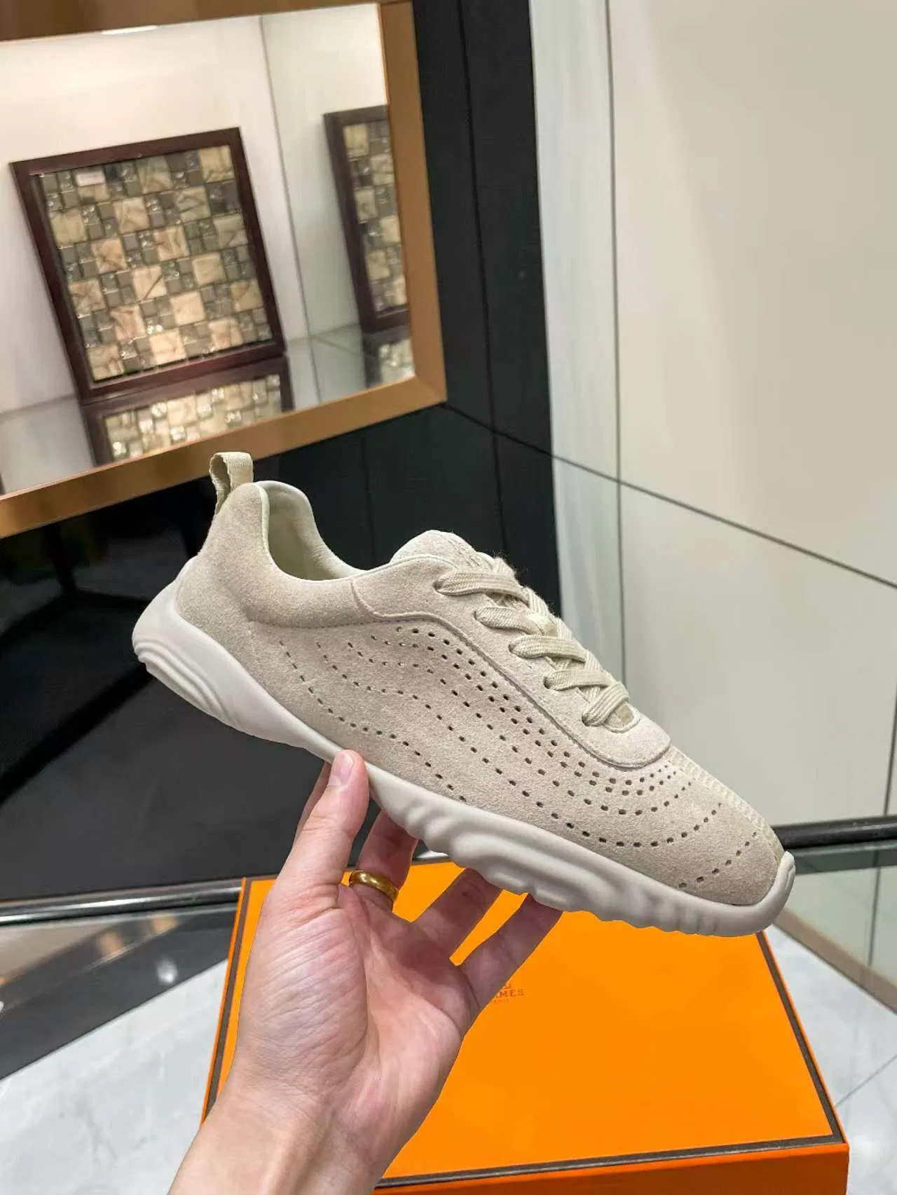 HER 27FW EAXNNYV 001 운동화 29